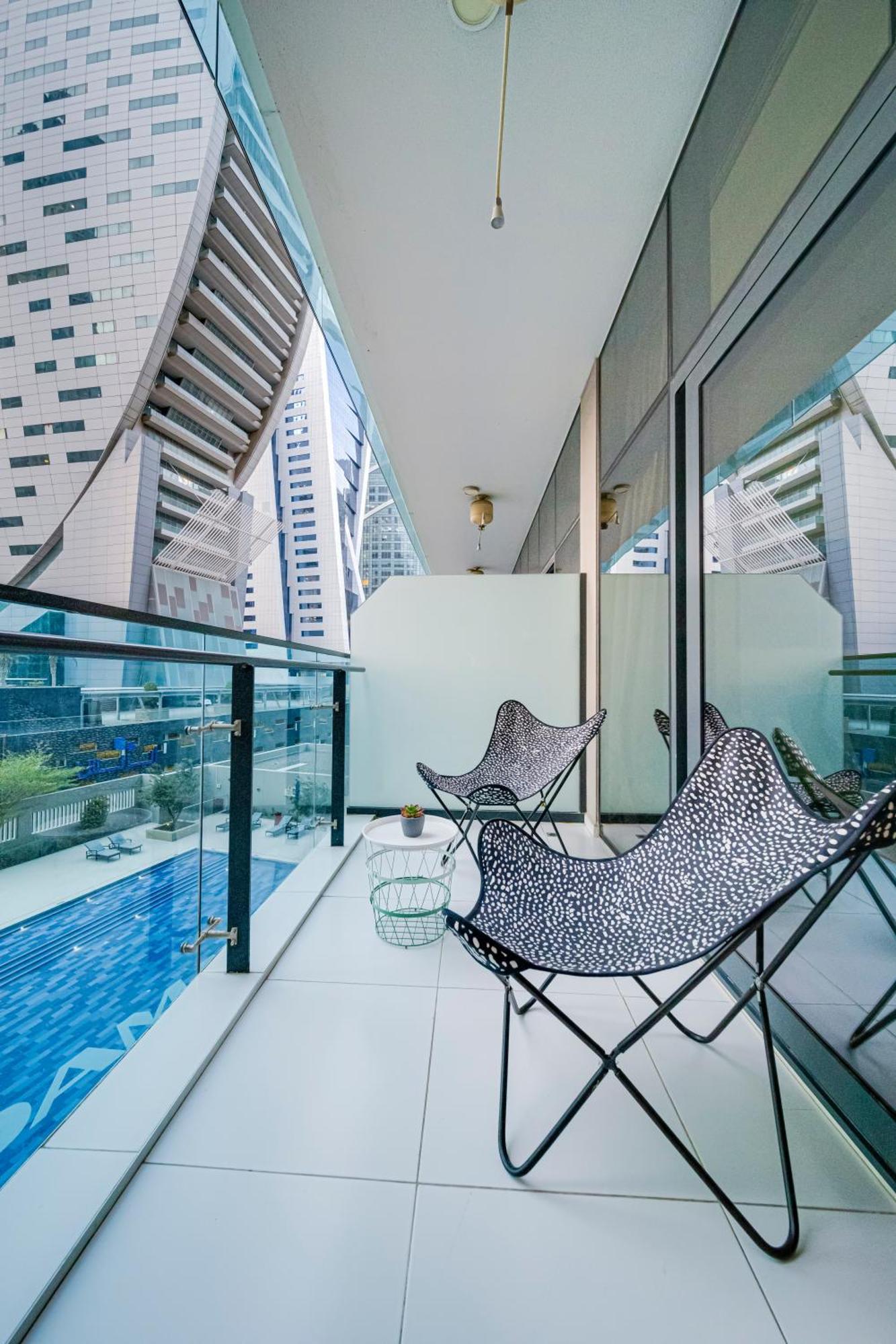Chic 1br Getaway- 4min Walk To Business Bay Metro & 10min To Burj Khalifa Apartamento *