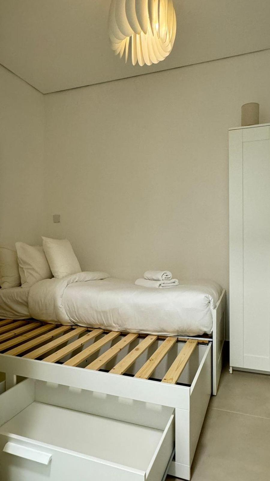 Lägenhet Dayf-lft 2 Bedroom In The Heart Of Downtown Walking Distance To Burj Khalifa Park *