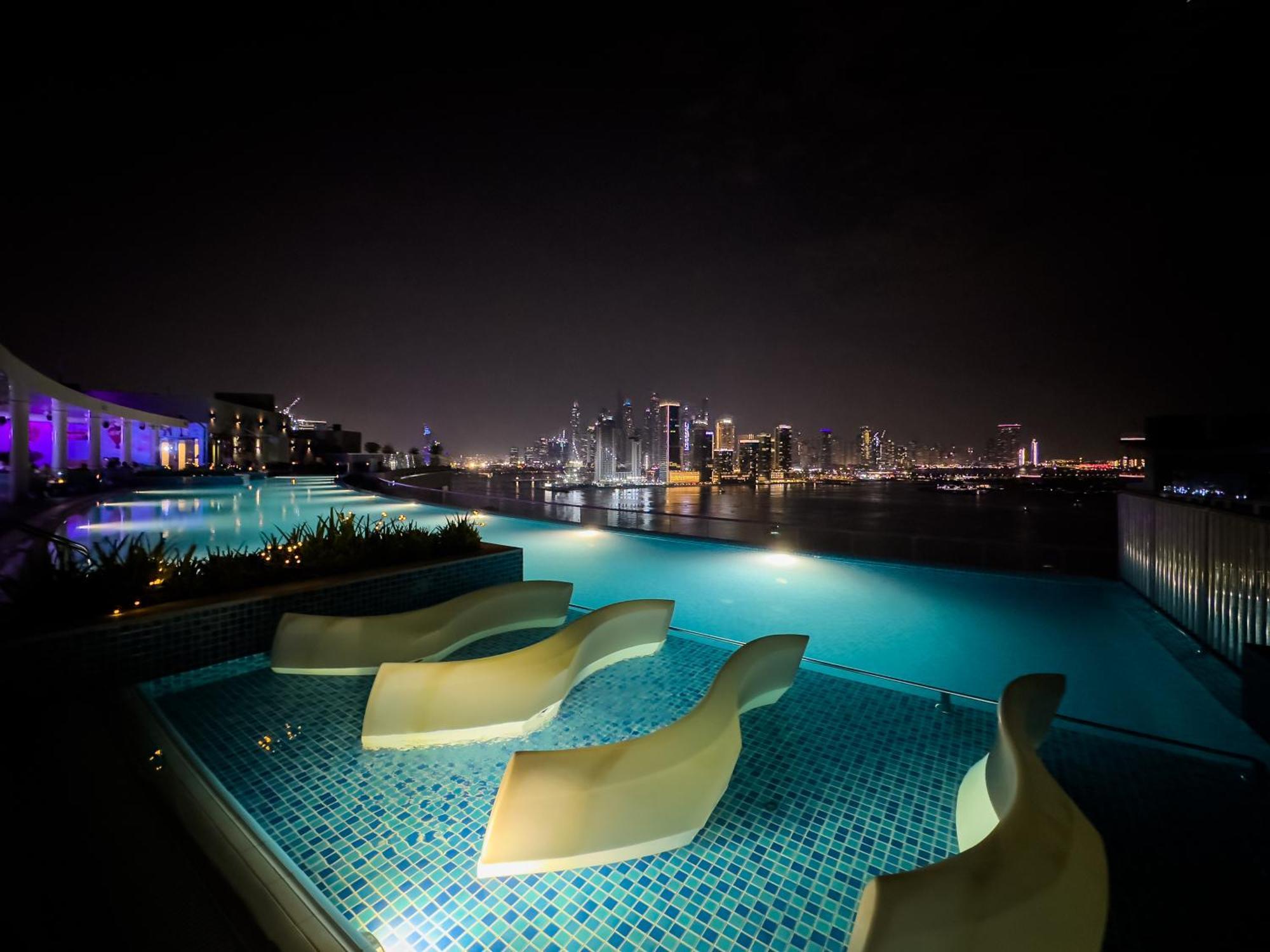Beachfront On The Palm Jumeirah With Amazing View Rooftop Infinity Pool *