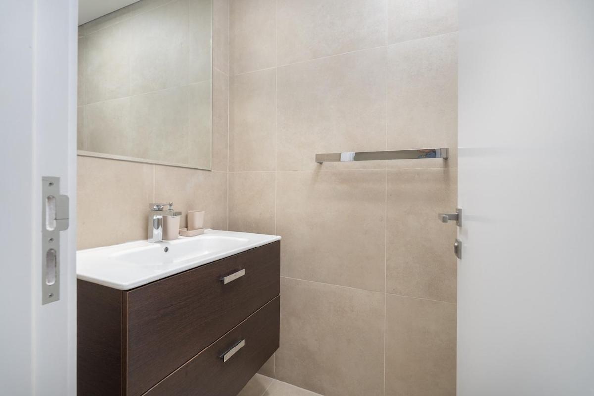 Stylish 2-bedroom With Modern Living In Marina Appartement *