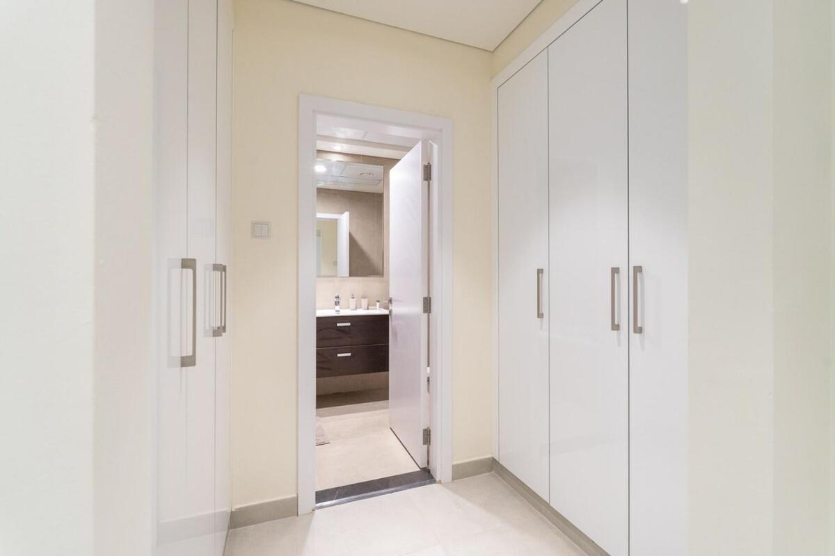Stylish 2-bedroom With Modern Living In Marina Dubaï