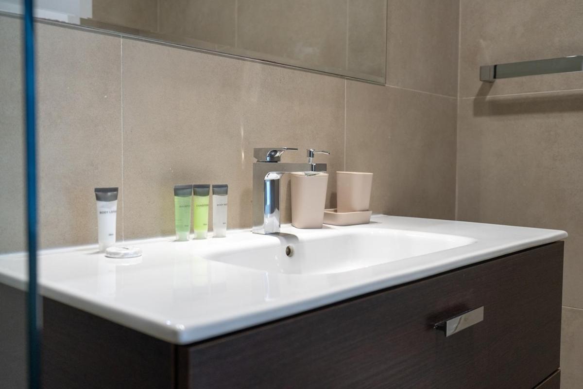 Stylish 2-bedroom With Modern Living In Marina Appartement