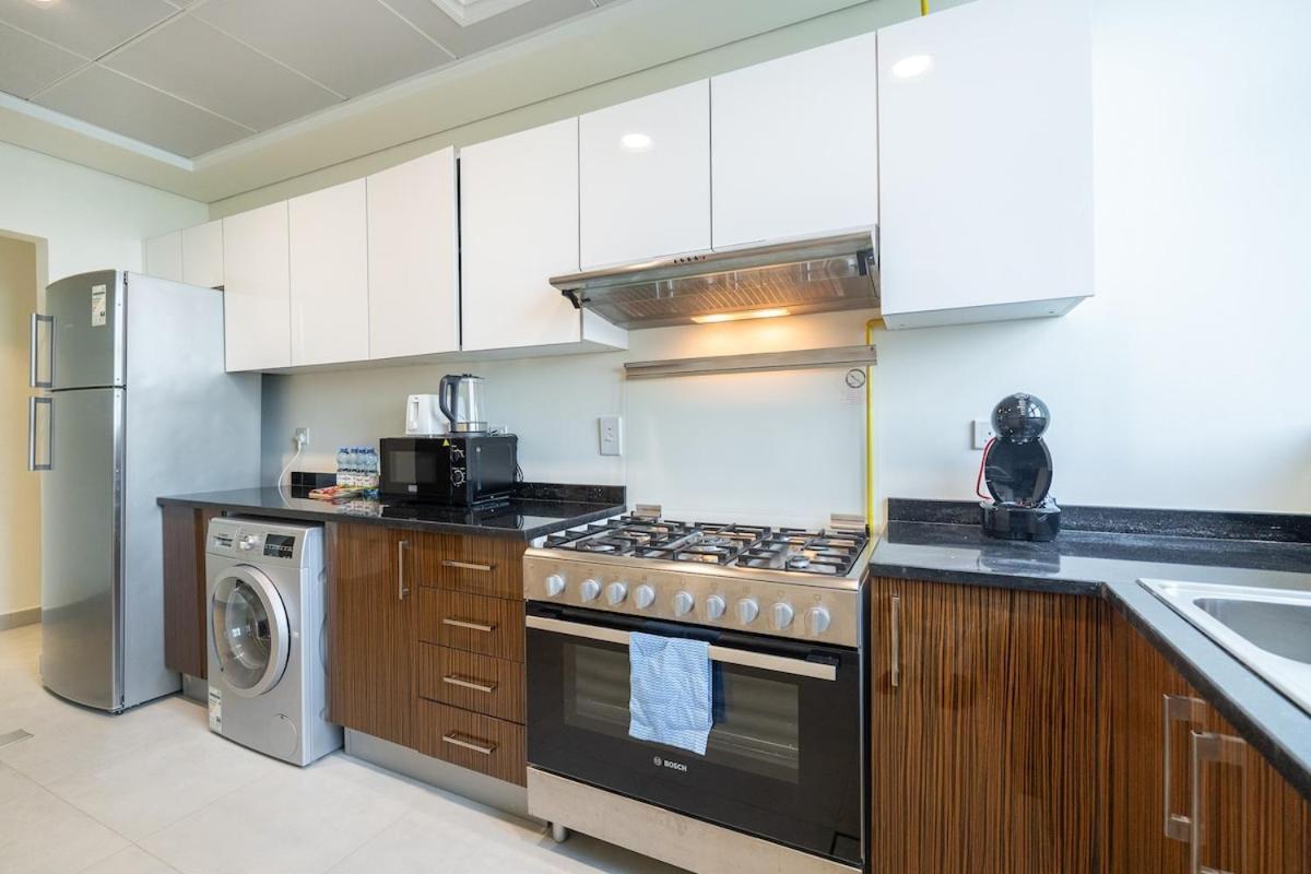 Stylish 2-bedroom With Modern Living In Marina Appartement Dubaï