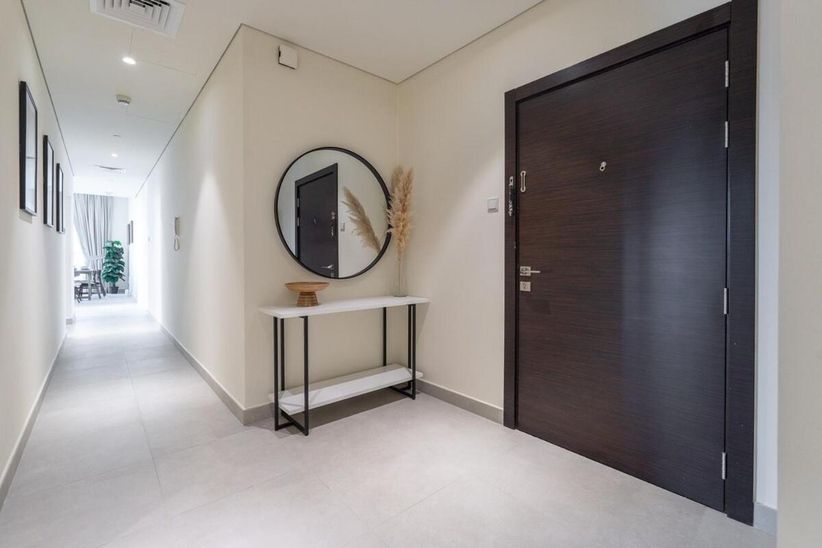 Stylish 2-bedroom With Modern Living In Marina Dubaï