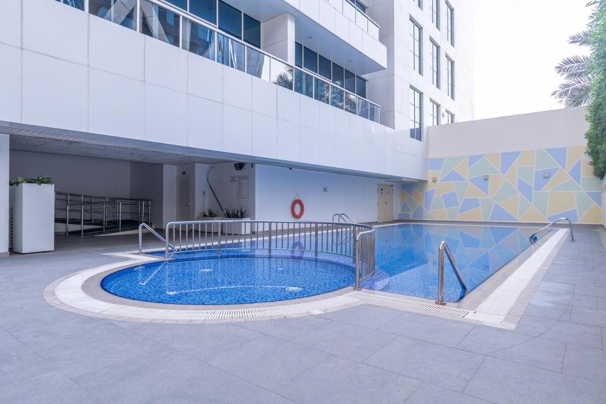 Stylish 2-bedroom With Modern Living In Marina * Dubaï