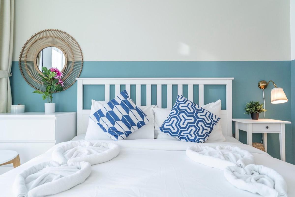 Airy 1-bedroom Coastal-style In Marina Apartment *