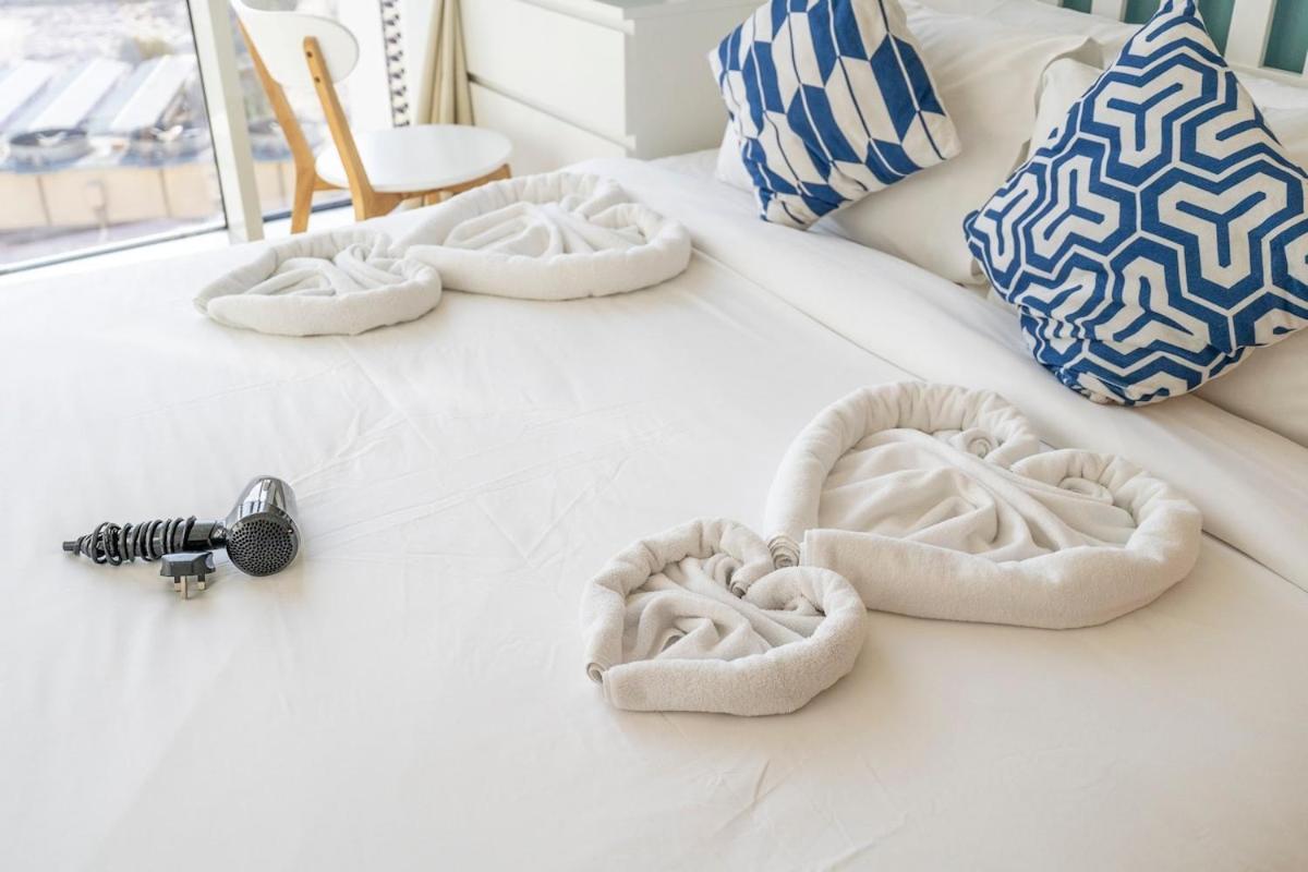 Airy 1-bedroom Coastal-style In Marina Dubai