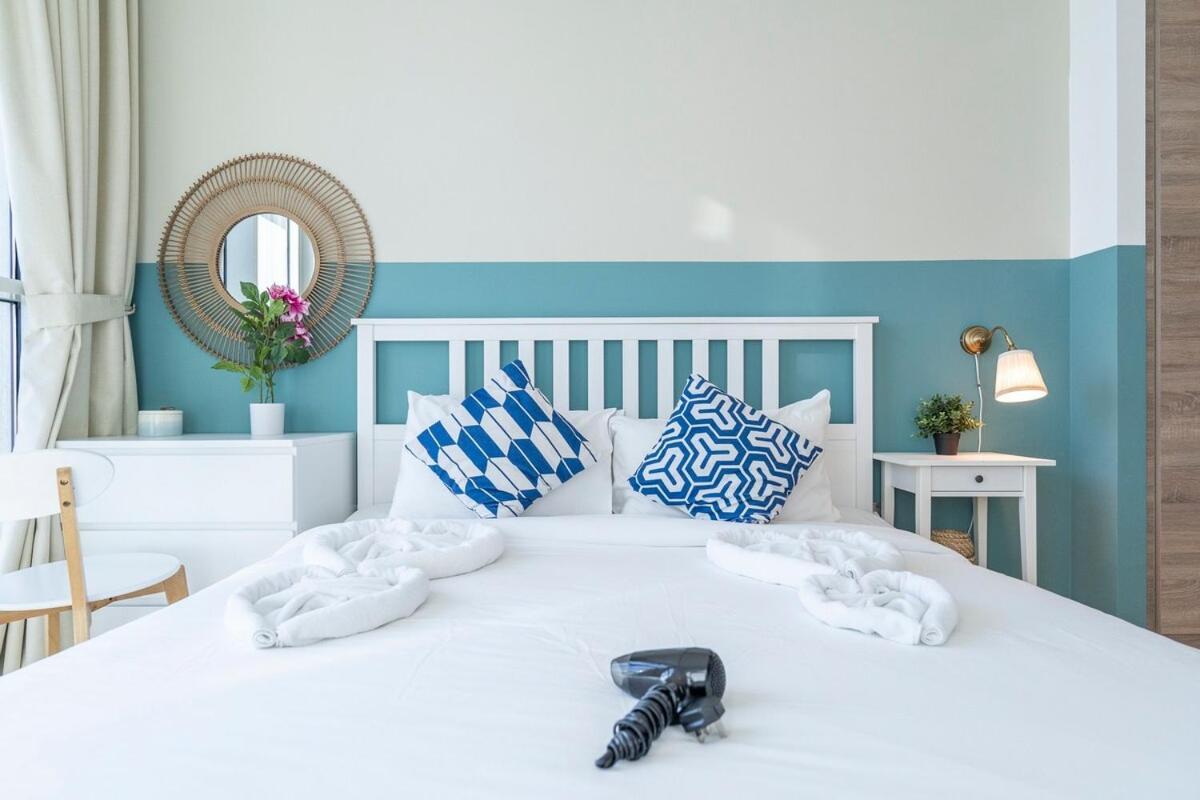 Airy 1-bedroom Coastal-style In Marina *