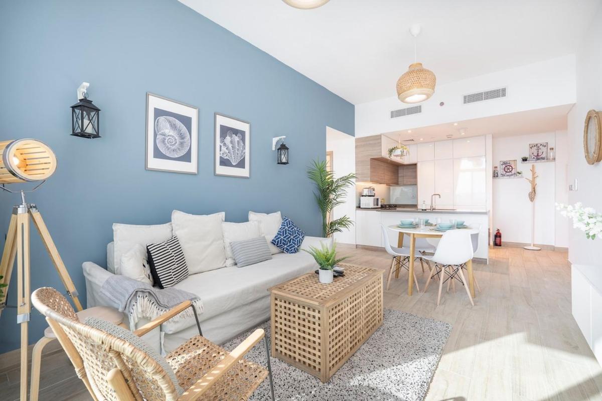 Airy 1-bedroom Coastal-style In Marina Dubai