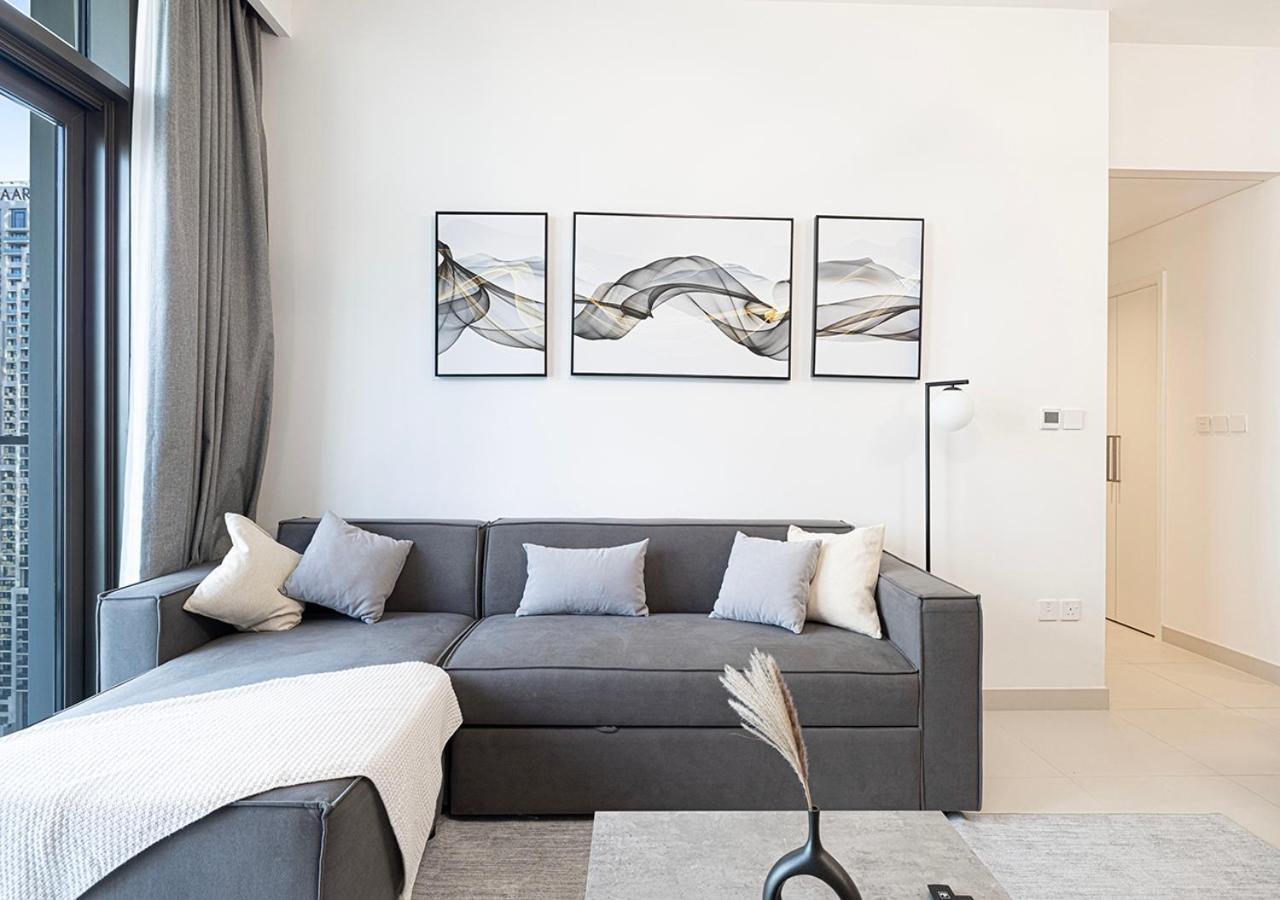 Downtown Luxe, Steps To Burj Khalifa 4bdr Apartment *