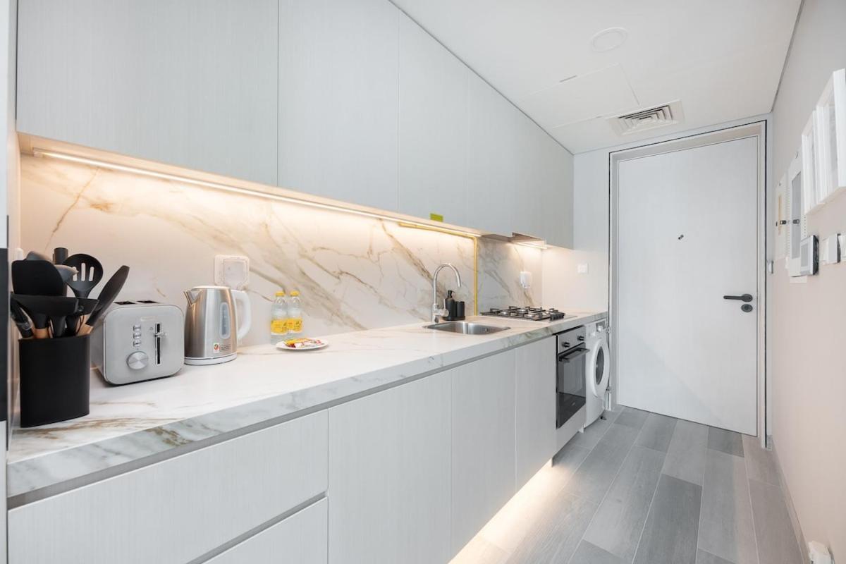 Pristine With Spectacular View In Marina Appartement