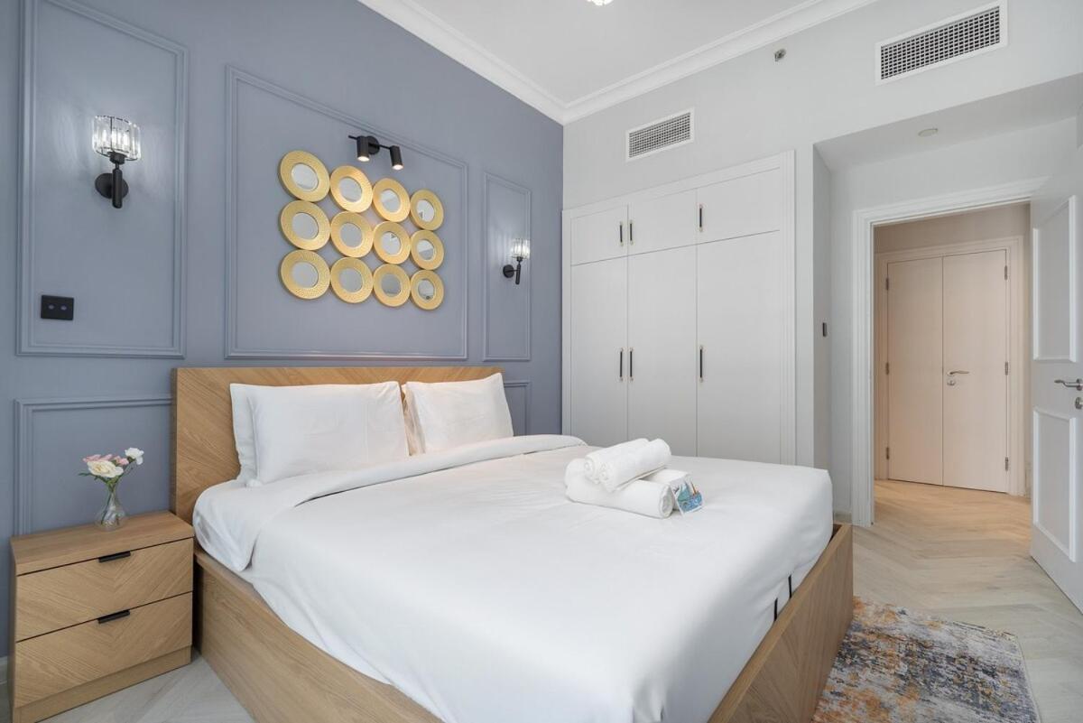 Artistic 1-bedroom Perfect For Couple At Mayfair Tower, Business Bay! * Dubaï