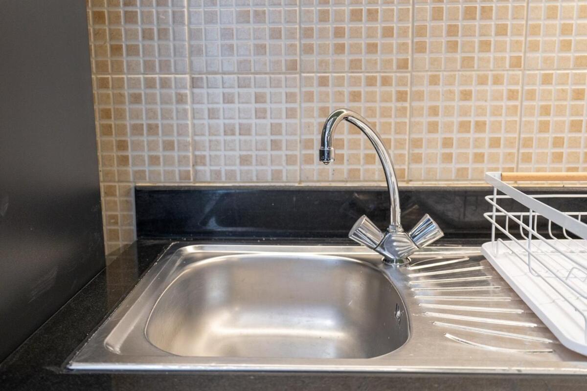 Artistic 1-bedroom Perfect For Couple At Mayfair Tower, Business Bay! * Dubaï