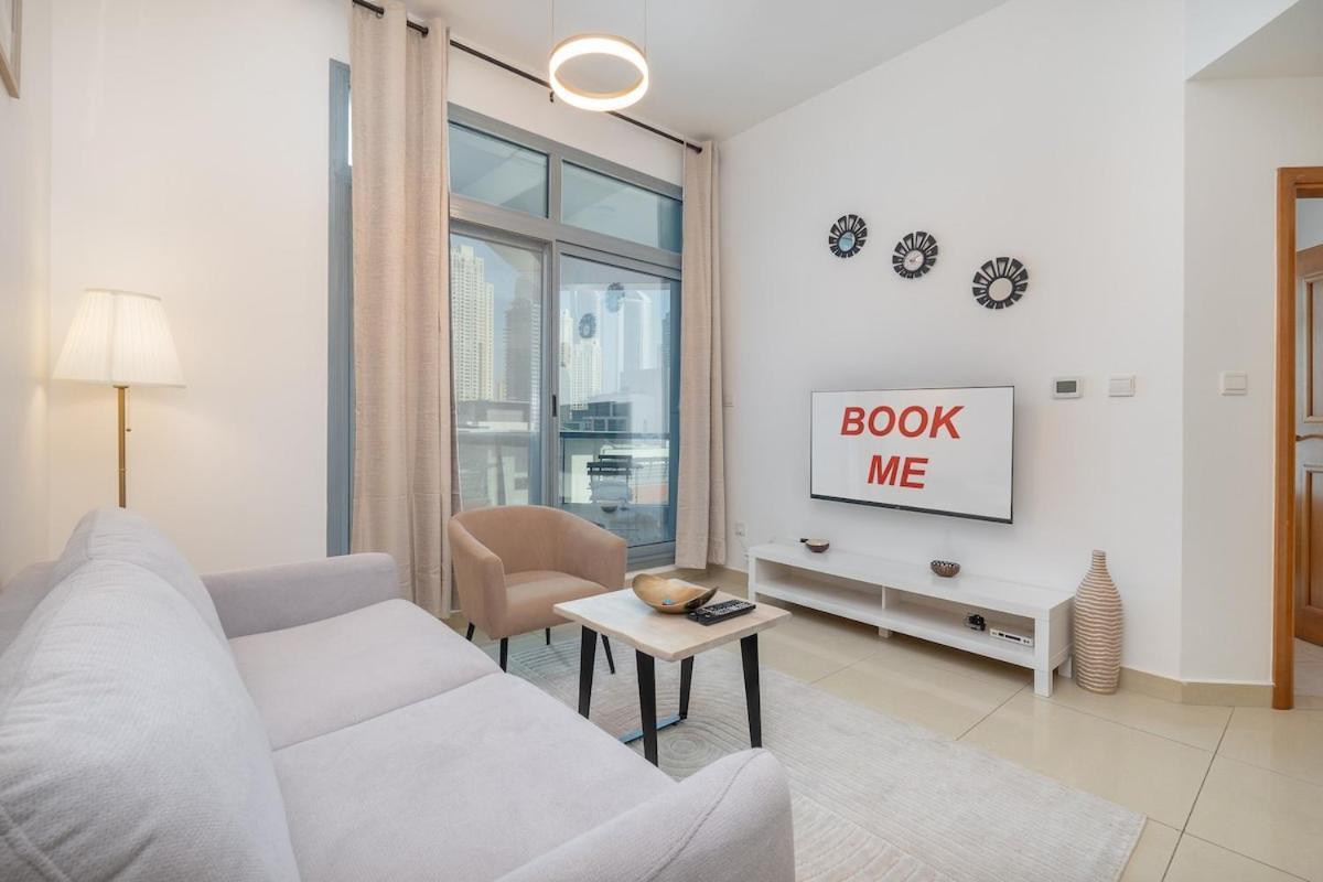 Stylish 1-bedroom In Marina Near The Walk!