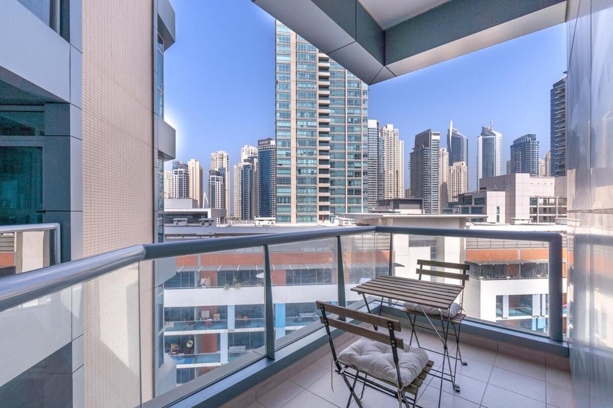 Stylish 1-bedroom In Marina Near The Walk!