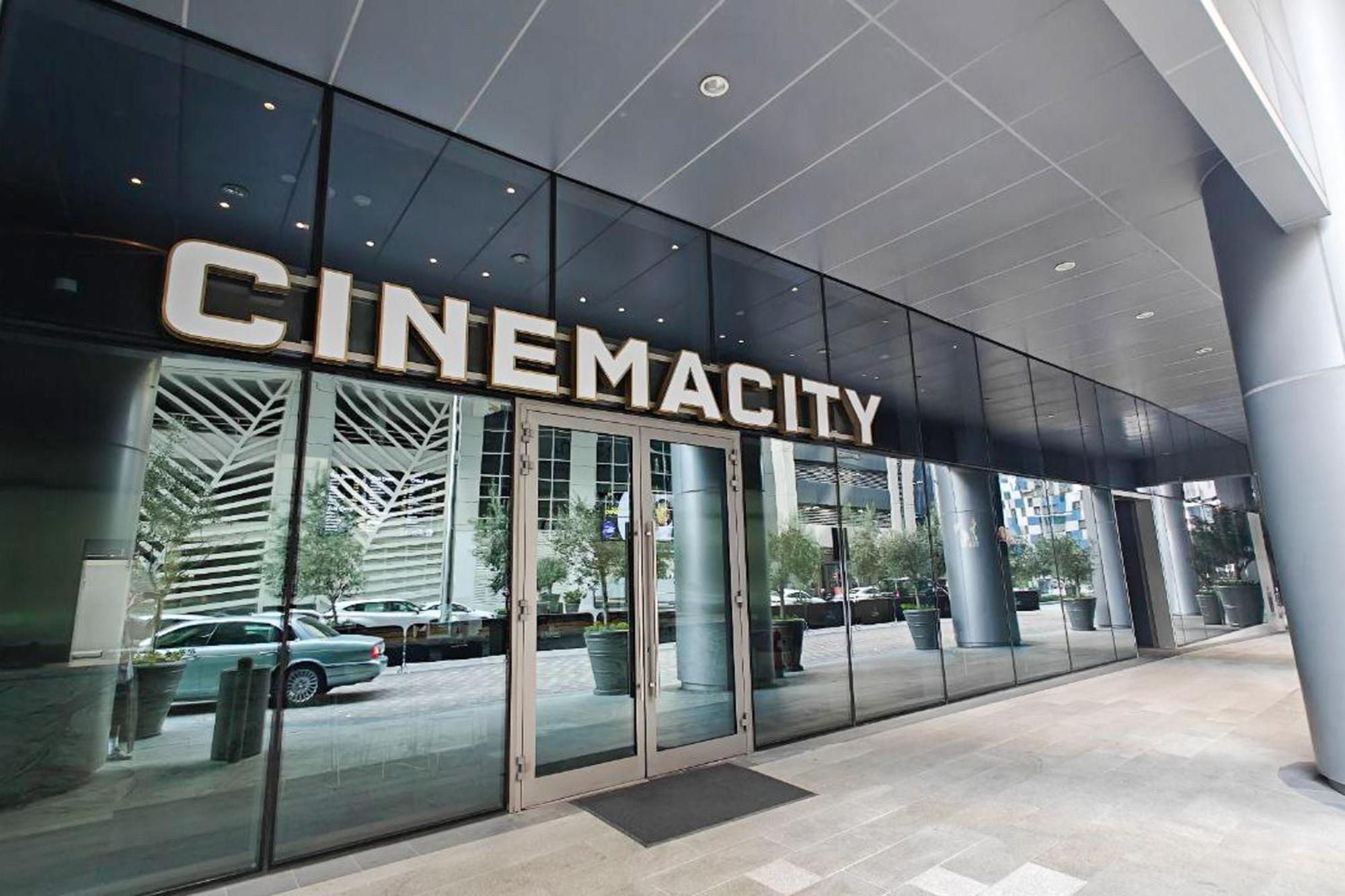 Apartamento Dunya Tower Luxury And 2 Min Walk To Mall And Burj Khalifa In Heart Of Downtown