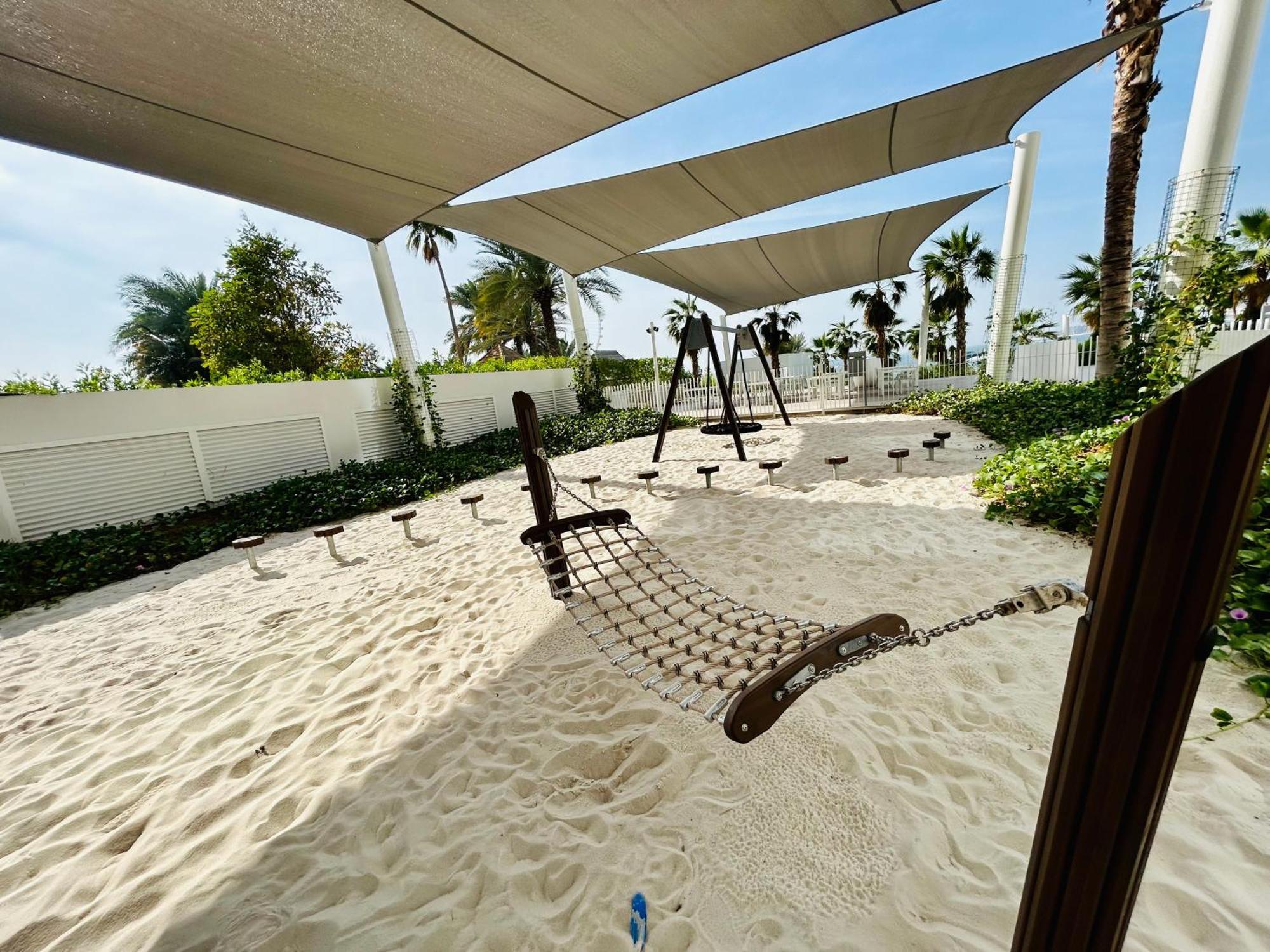 Apartamento La Vie - 2 Bedroom Beachfront Full Sea View In Jbr- From To August Only Monthly Bookings Accepted