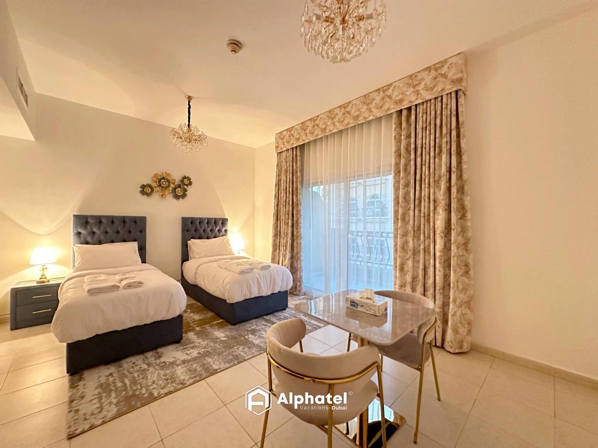 Affittacamere Stylish 3-bedroom Maid - In Jvc - *