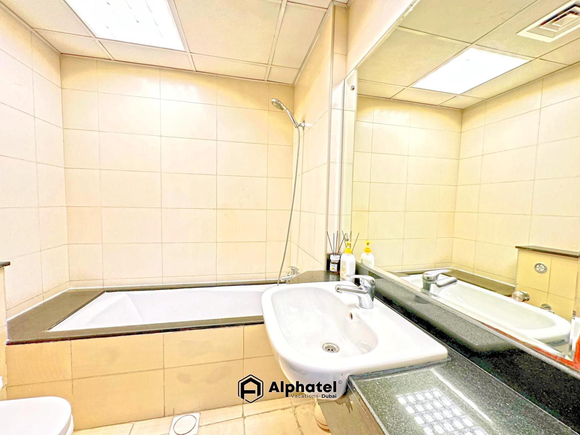 Stylish 3-bedroom Maid - In Jvc - Affittacamere *