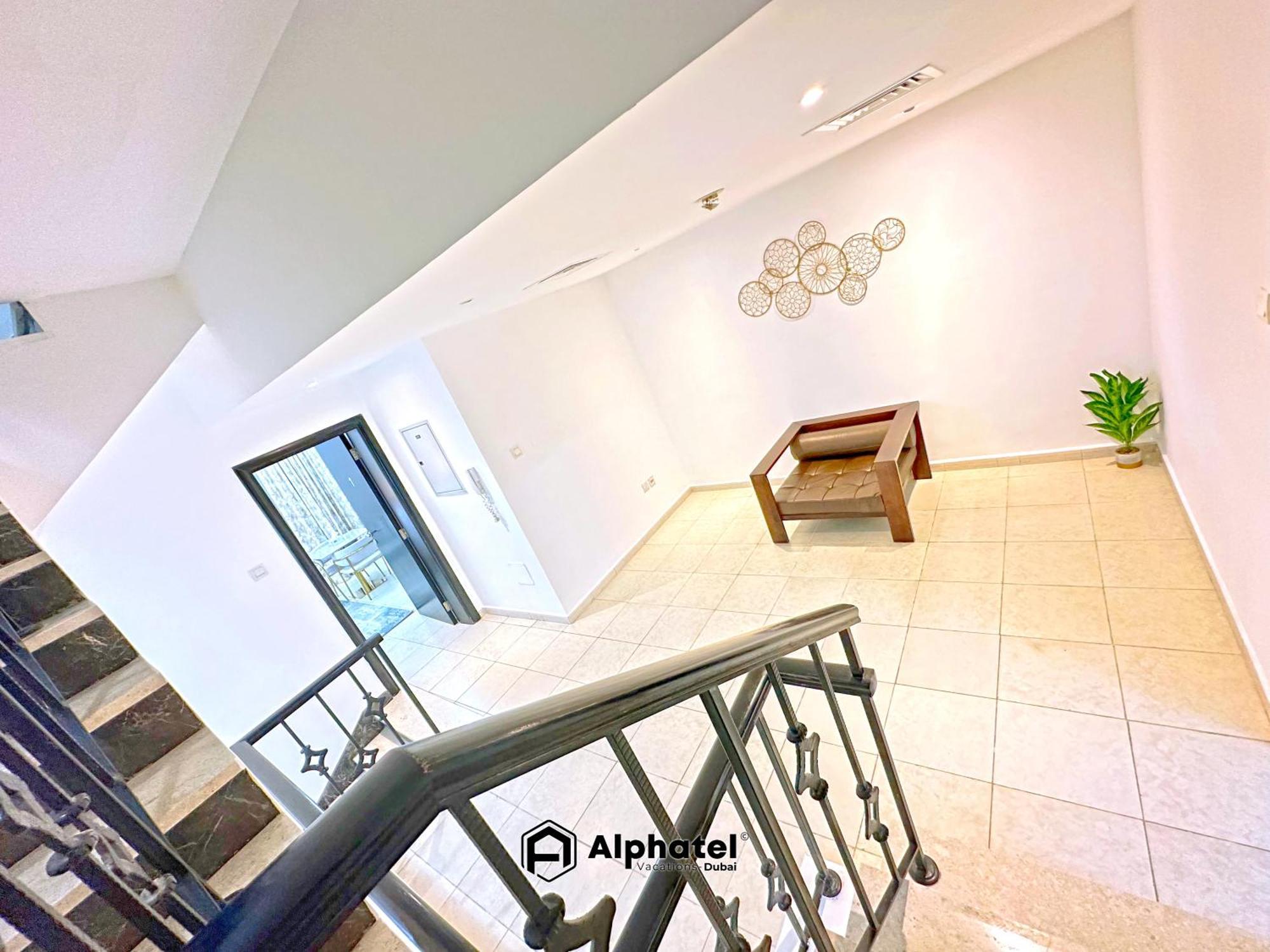 Affittacamere Stylish 3-bedroom Maid - In Jvc - Dubai