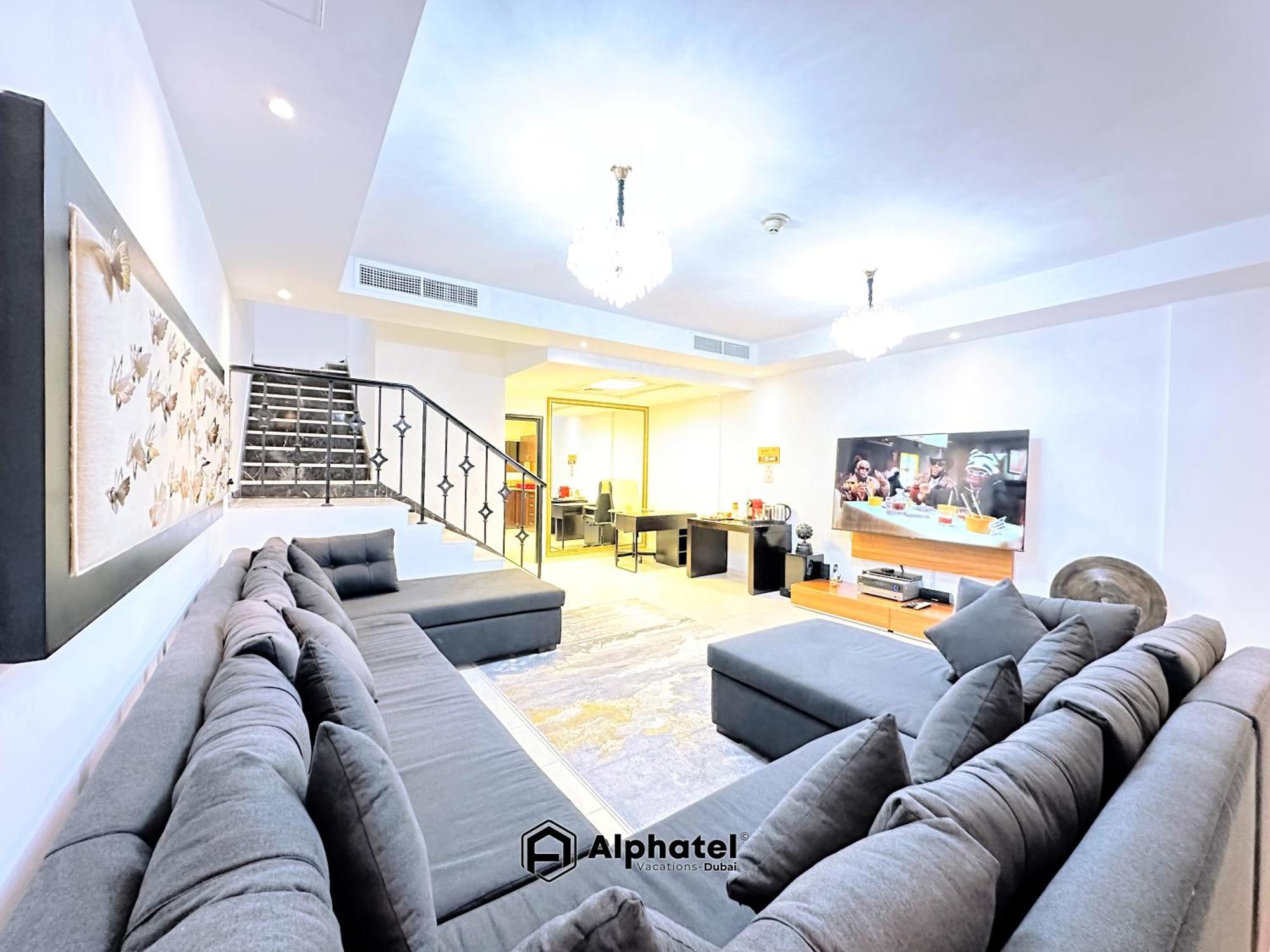 Maison d'hôtes Stylish 3-bedroom Maid - In Jvc - Dubaï