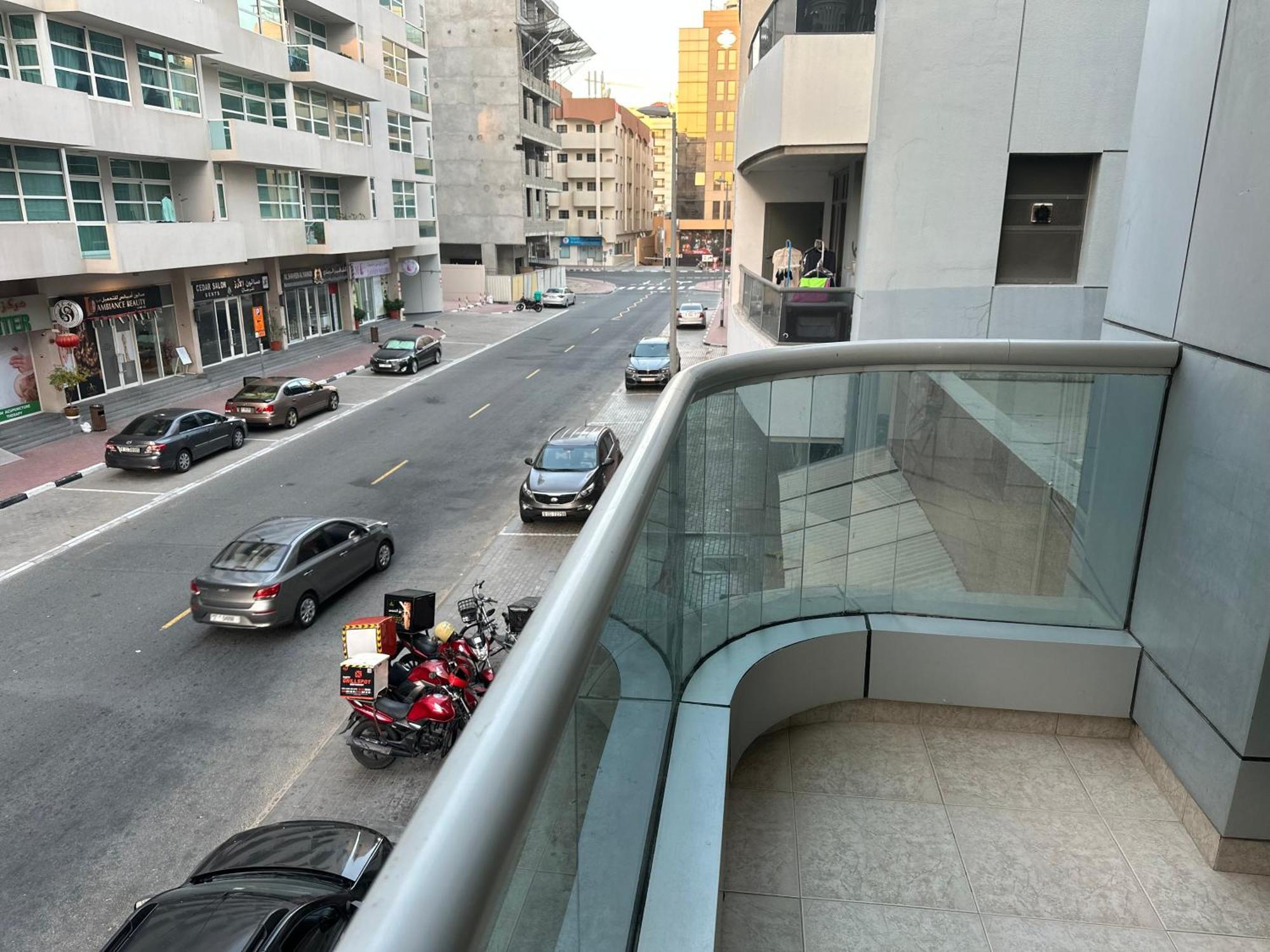 Accommodatie bij particulieren Restful Partition Near Mashreq Metro
