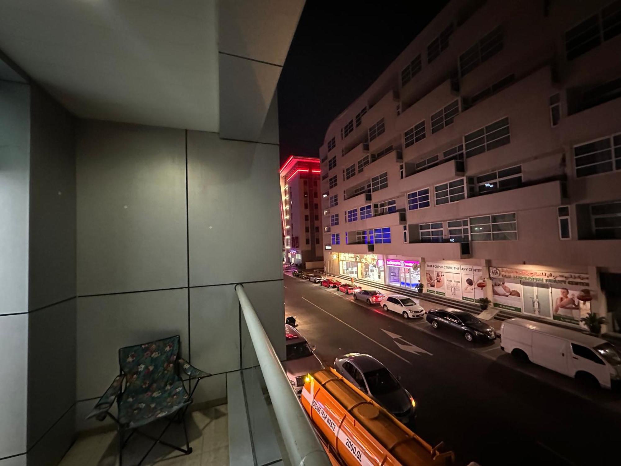 Accommodatie bij particulieren Restful Partition Near Mashreq Metro *