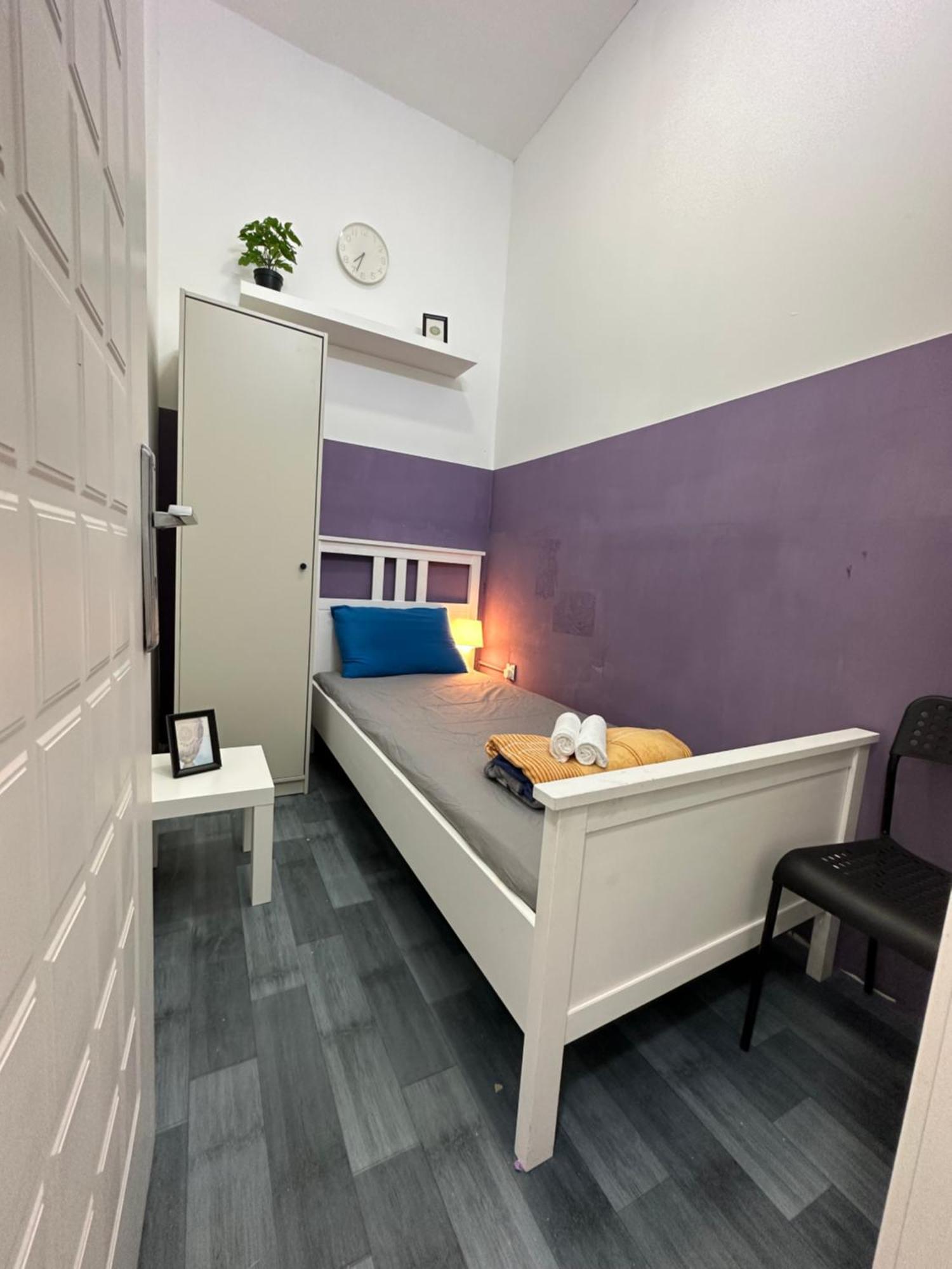 Accommodatie bij particulieren Restful Partition Near Mashreq Metro