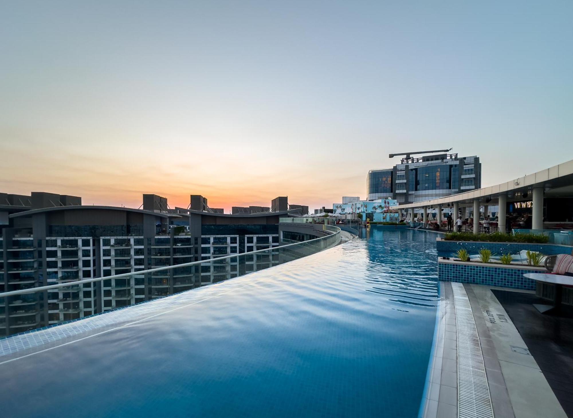 Beachfront On The Palm Jumeirah With Amazing View Rooftop Infinity Pool *