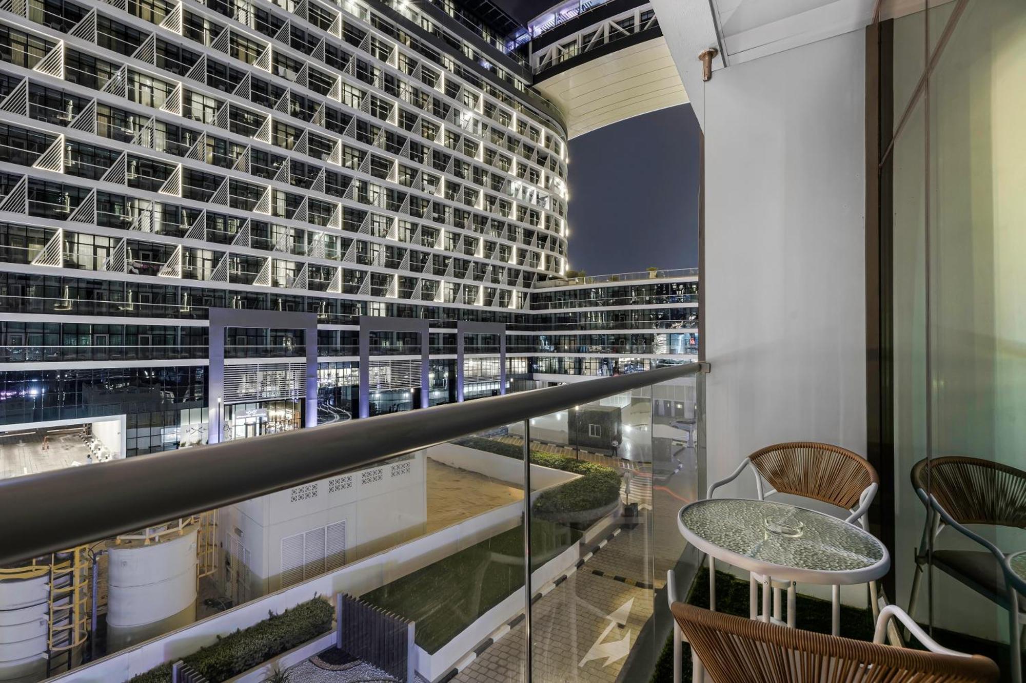 Beachfront On The Palm Jumeirah With Amazing View Rooftop Infinity Pool * Dubaï