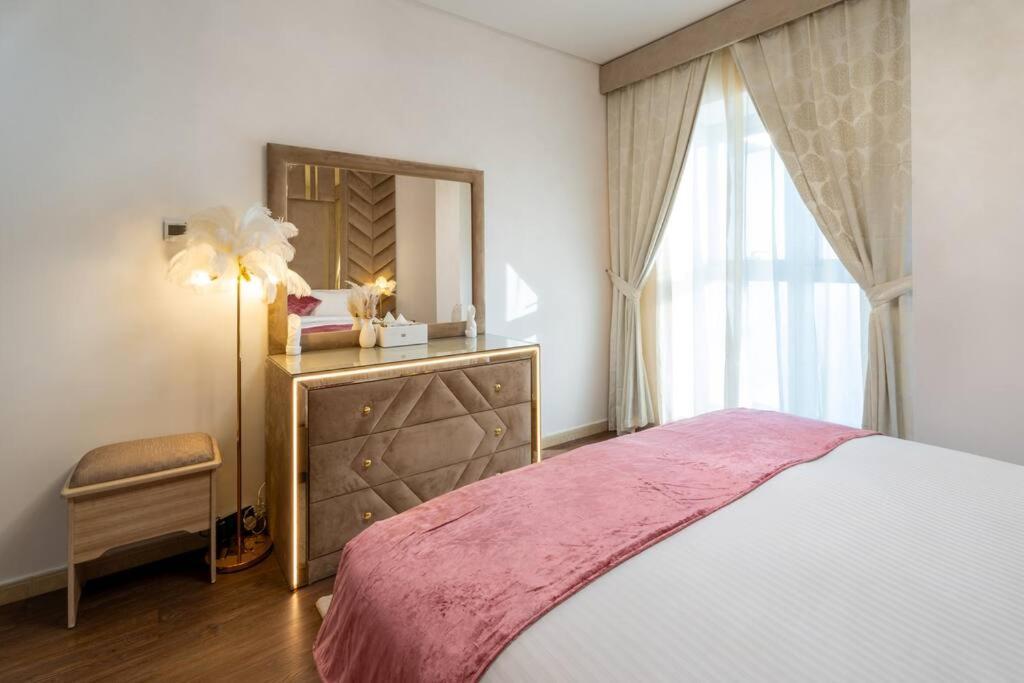 87 Floor Penthouse Full Sea View 5 Bhk *