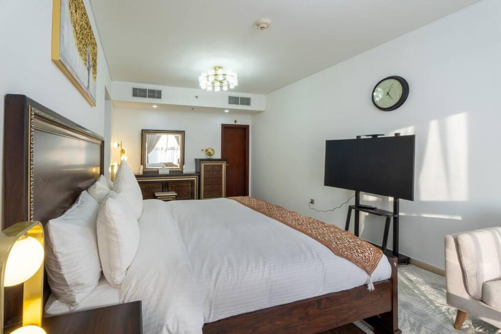 87 Floor Penthouse Full Sea View 5 Bhk Dubai