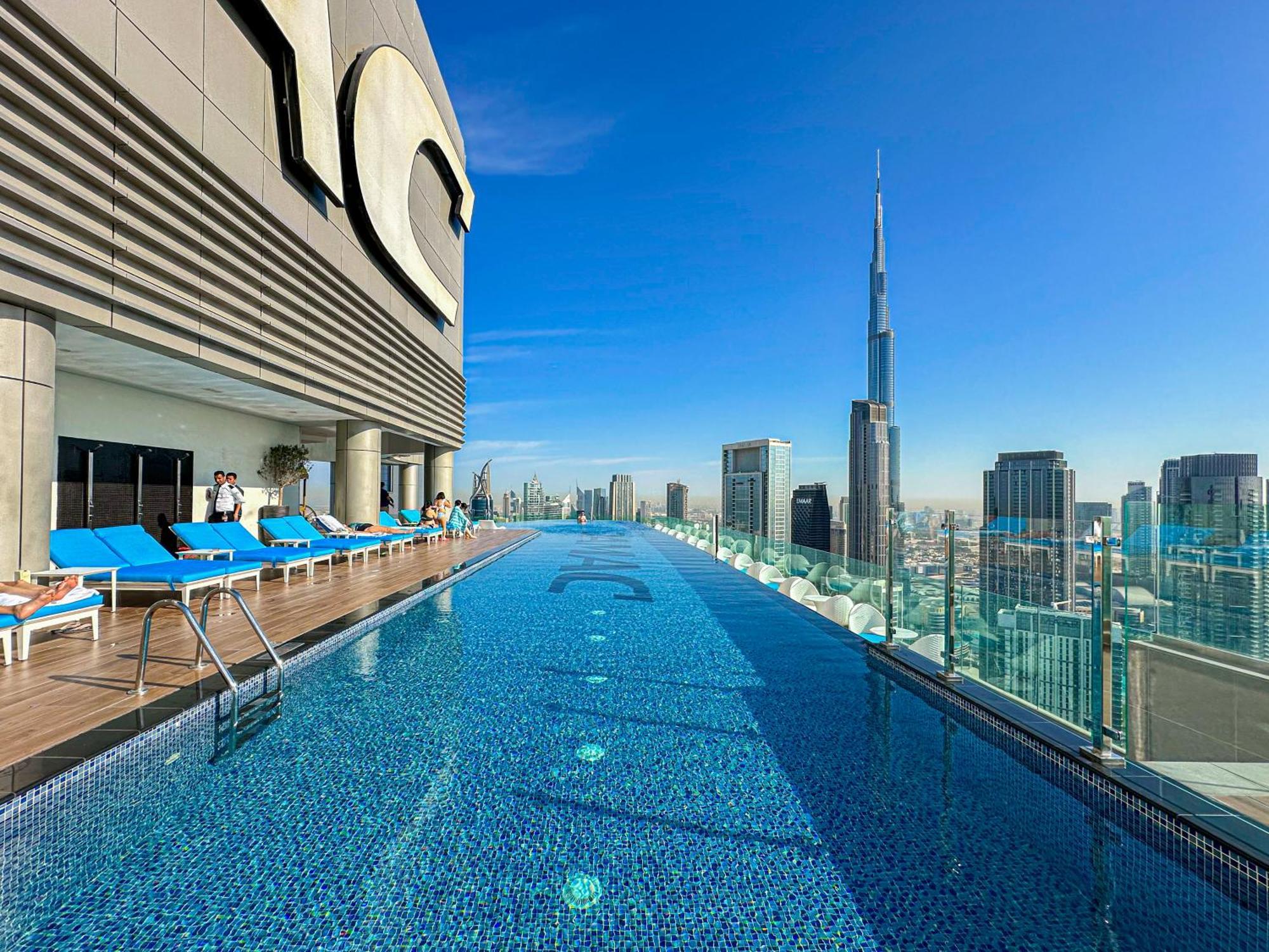 64th Floor Skyline Pool With Burj Khalifa View In Paramount Midtown Appartement Dubaï
