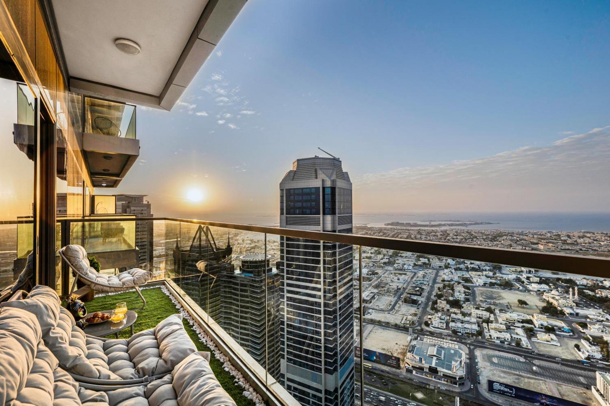 Appartement 64th Floor Skyline Pool With Burj Khalifa View In Paramount Midtown Dubaï