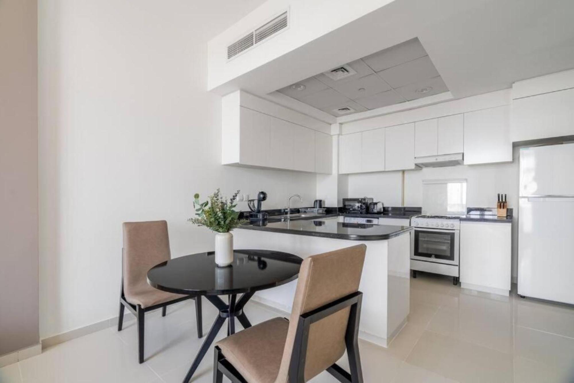 Exquisite 1bedroom With Views Dubai