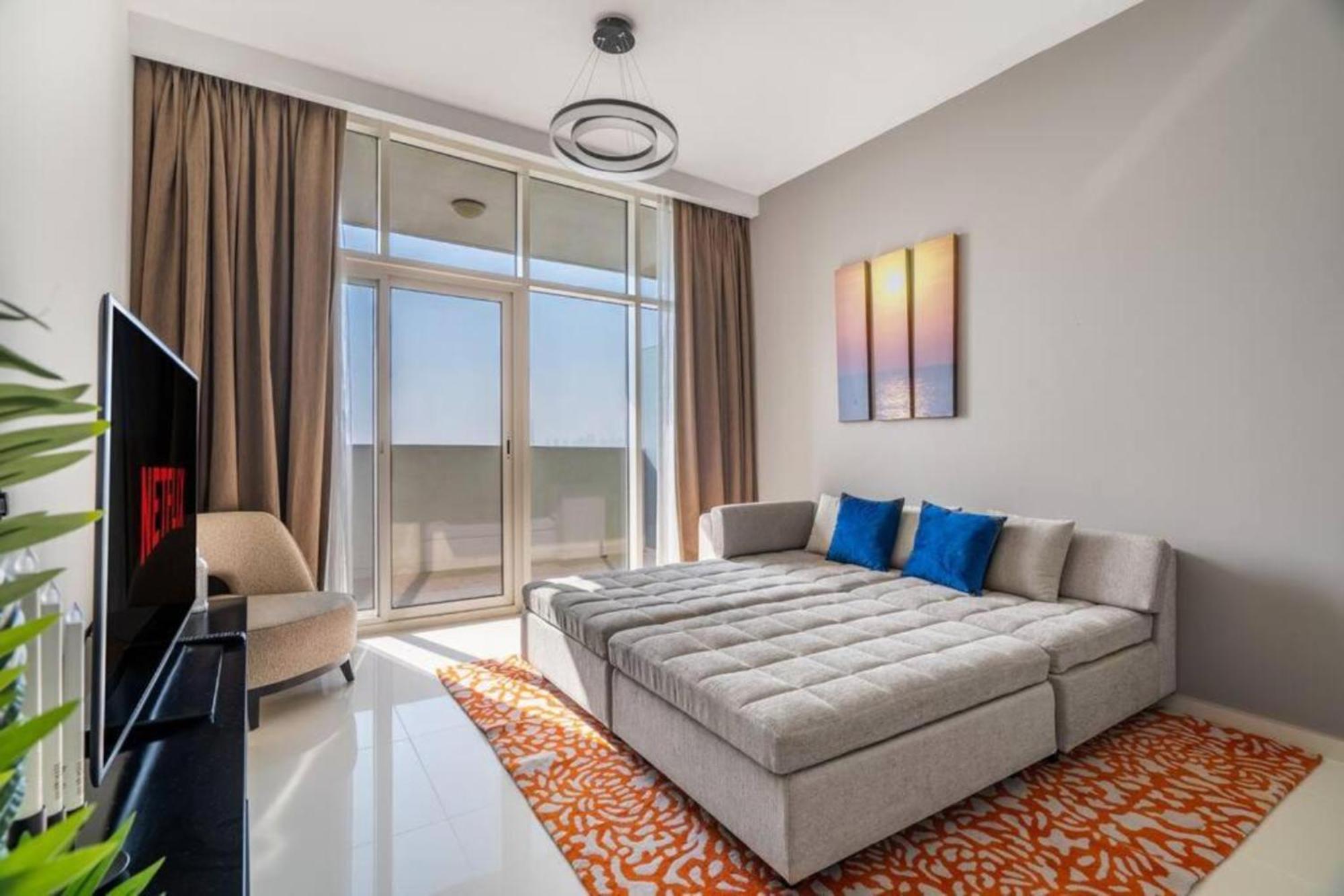 Exquisite 1bedroom With Views Dubai