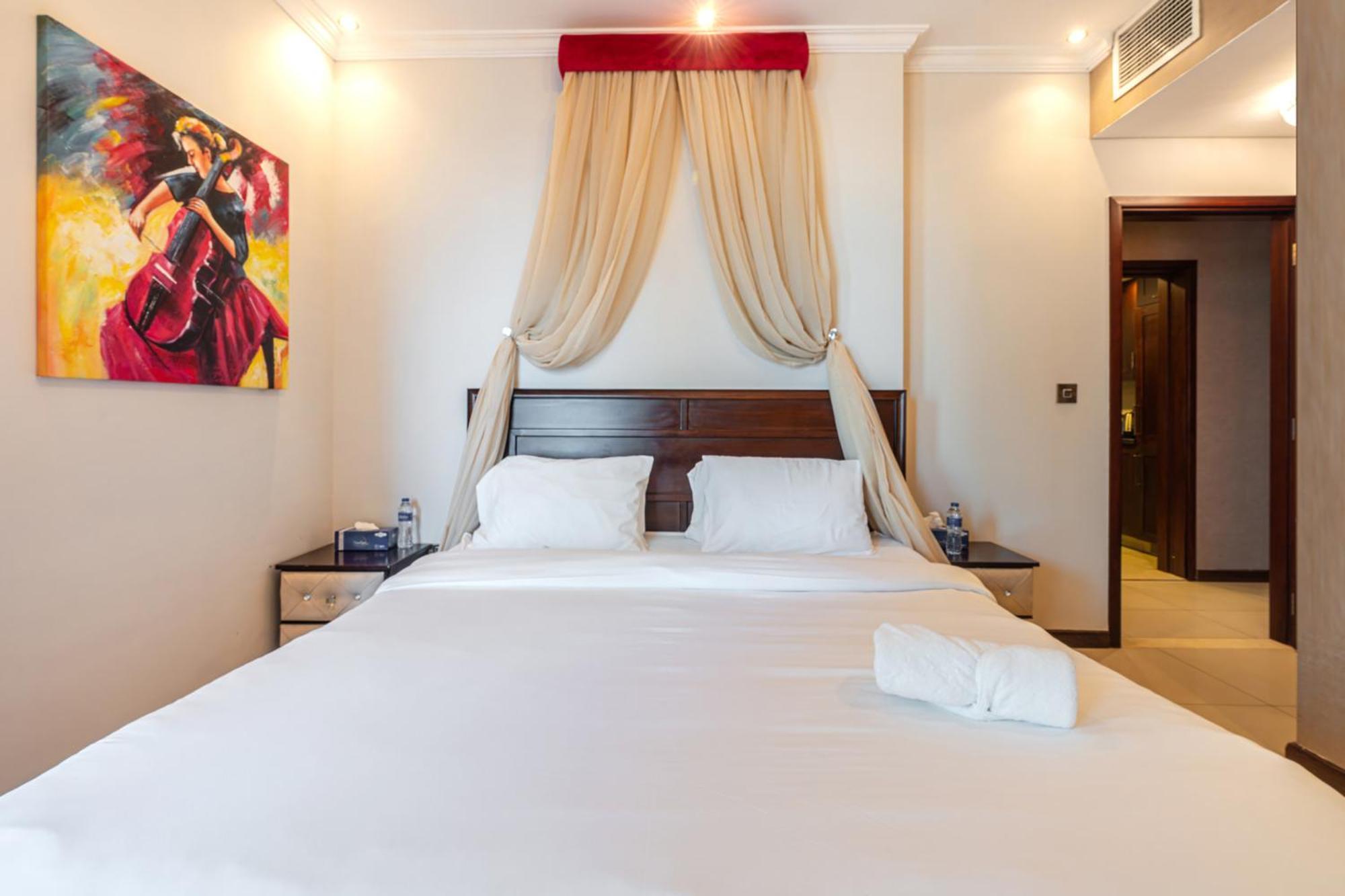 Downtown - 2 Bed 3 Bath Flat - Views Of The Burj & Fountains Apartment