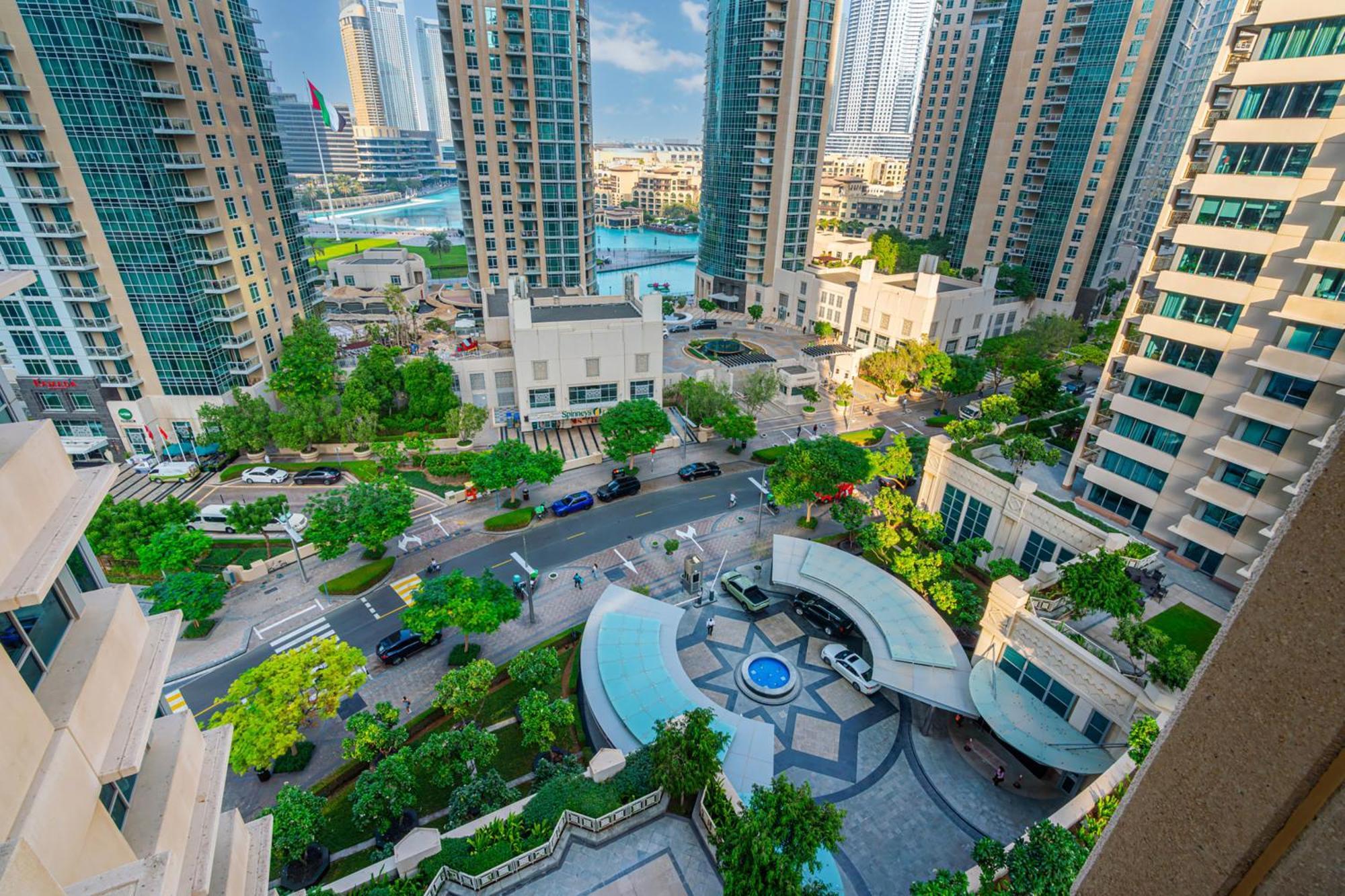 Downtown - 2 Bed 3 Bath Flat - Views Of The Burj & Fountains Apartment