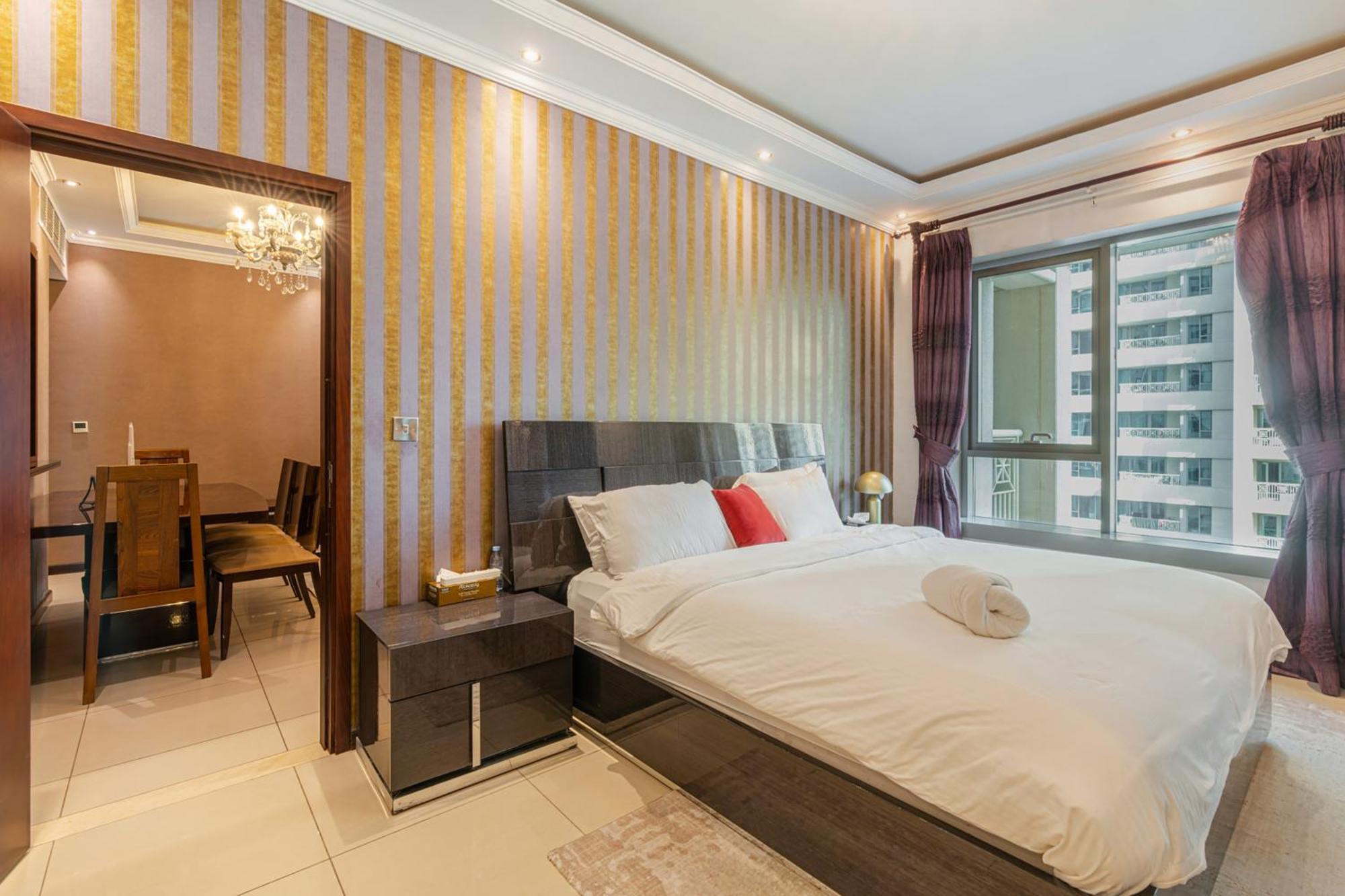 Apartment Downtown - 2 Bed 3 Bath Flat - Views Of The Burj & Fountains *