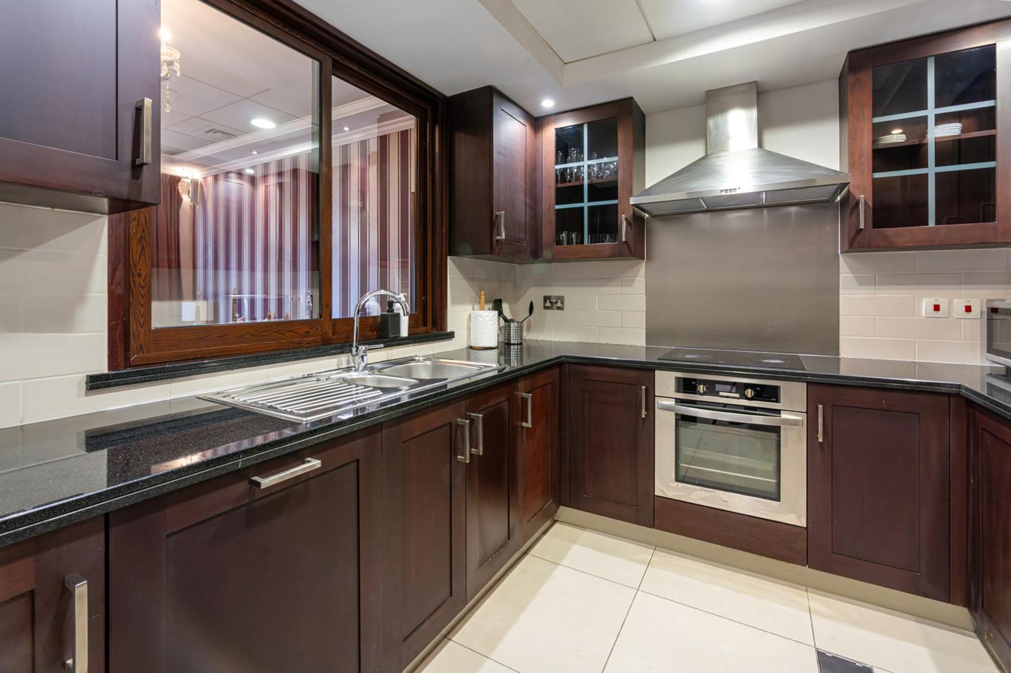 Apartment Downtown - 2 Bed 3 Bath Flat - Views Of The Burj & Fountains *