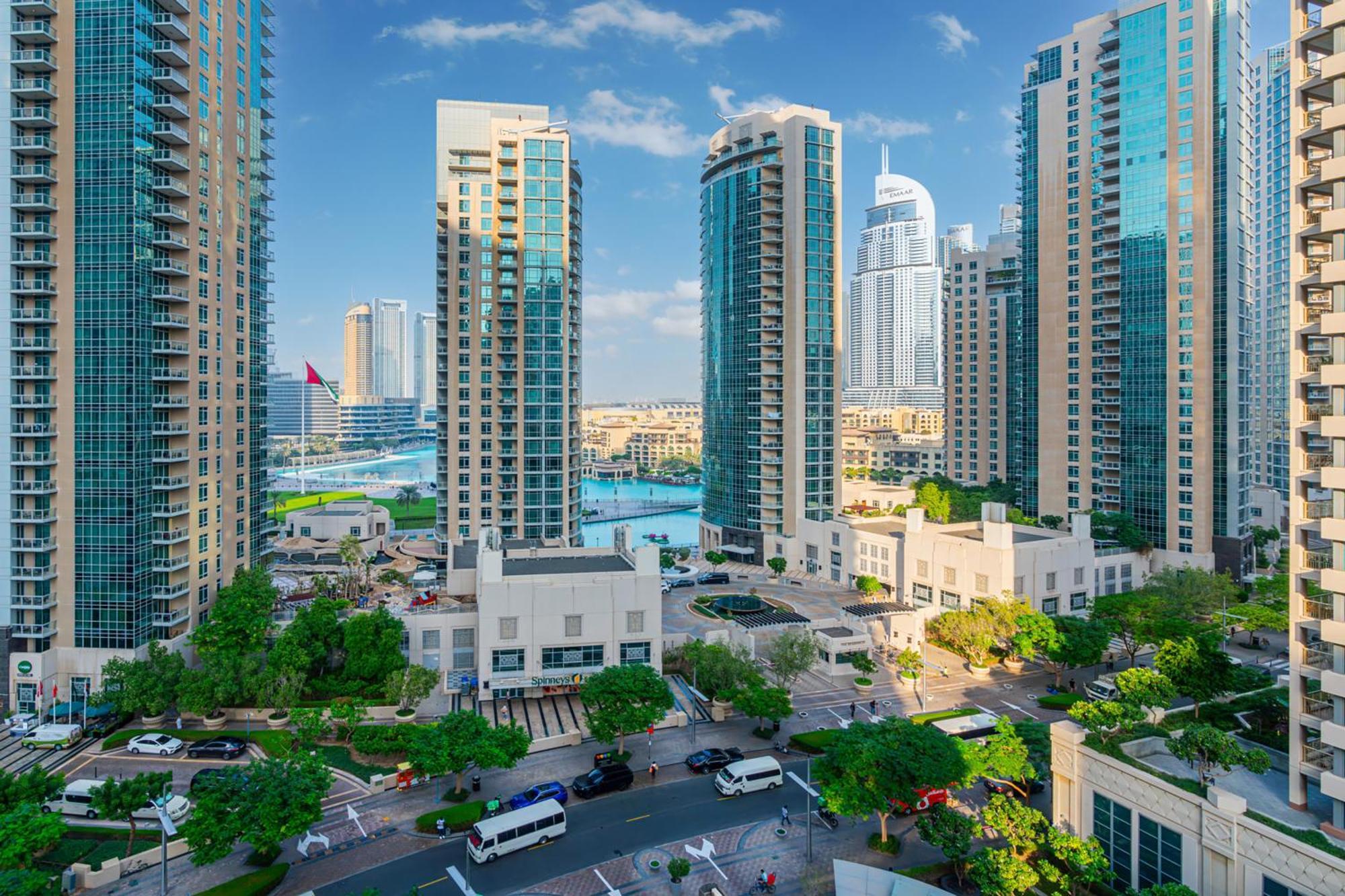 Apartment Downtown - 2 Bed 3 Bath Flat - Views Of The Burj & Fountains Dubai