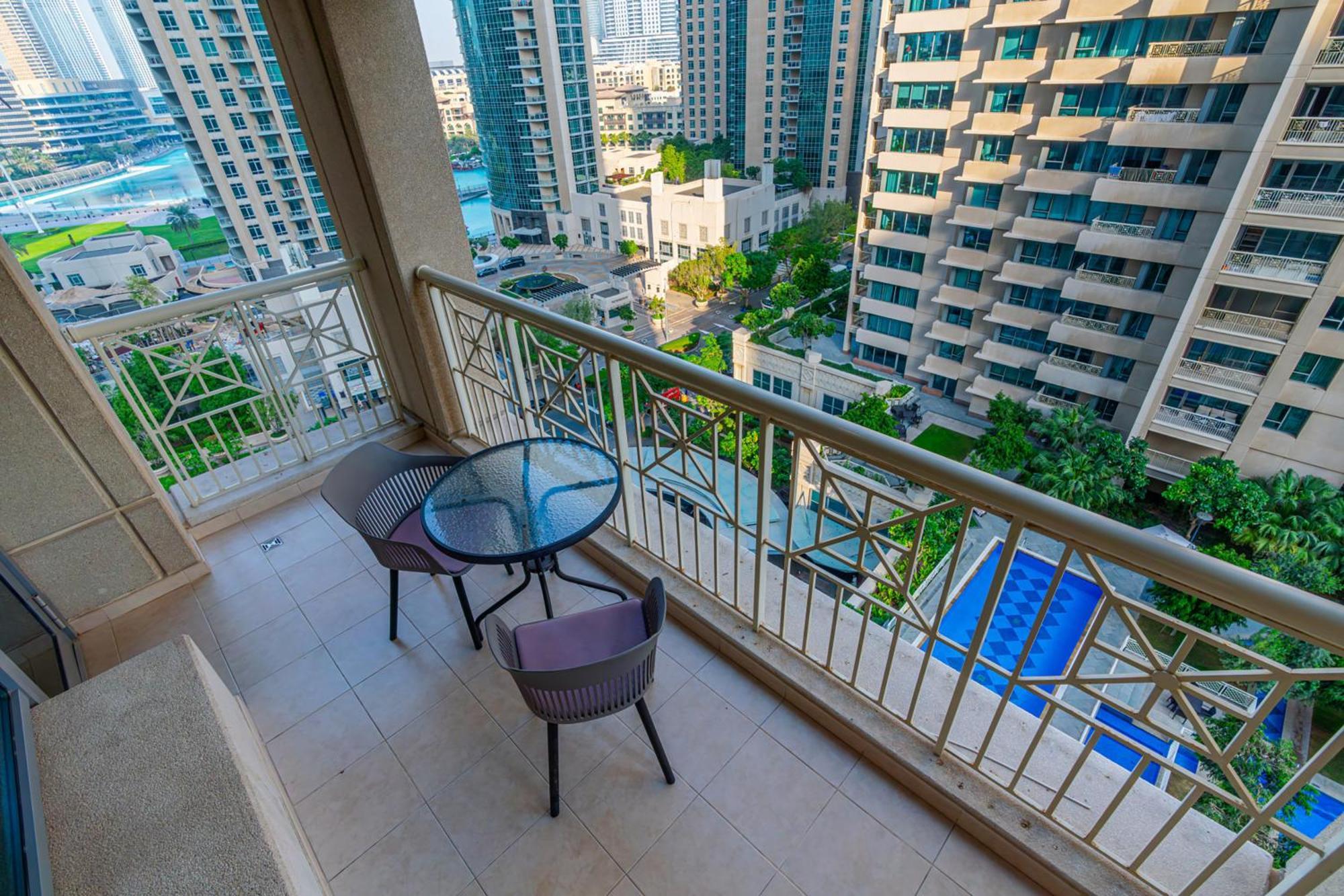 Downtown - 2 Bed 3 Bath Flat - Views Of The Burj & Fountains *