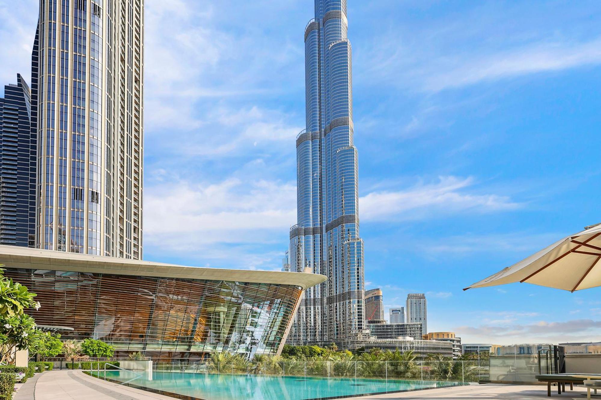 First Class 1br Charming View Dubai