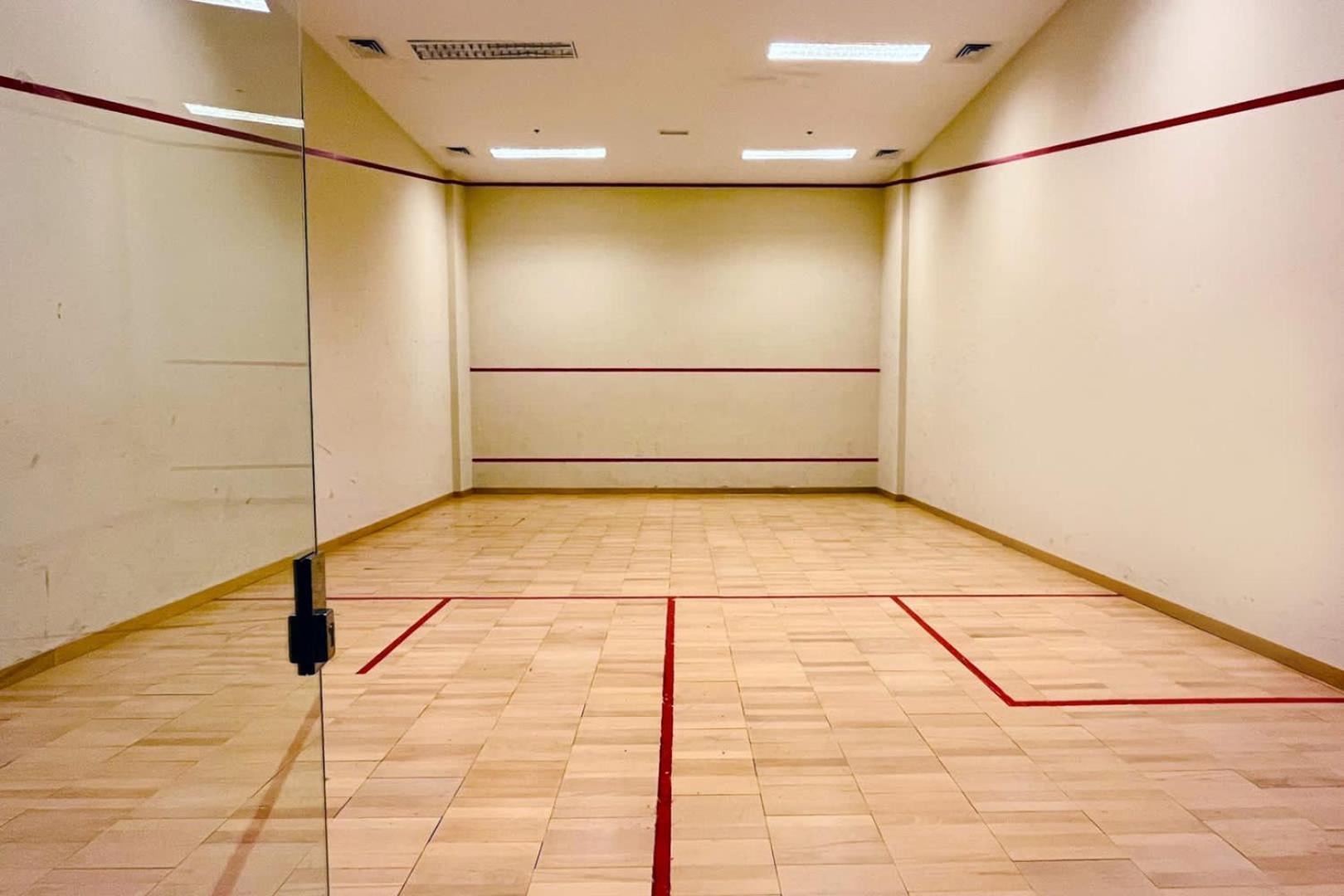 Spacious In Jvc By Livbnb Appartement