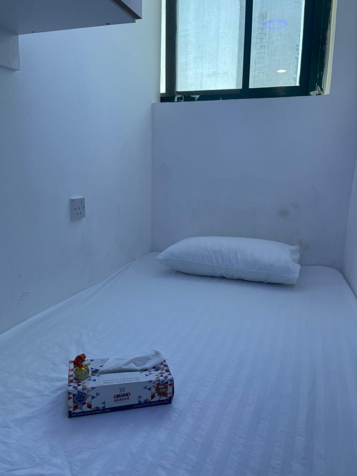 Luxnest Internet Private Bed Space Men Only Gasthof Dubai