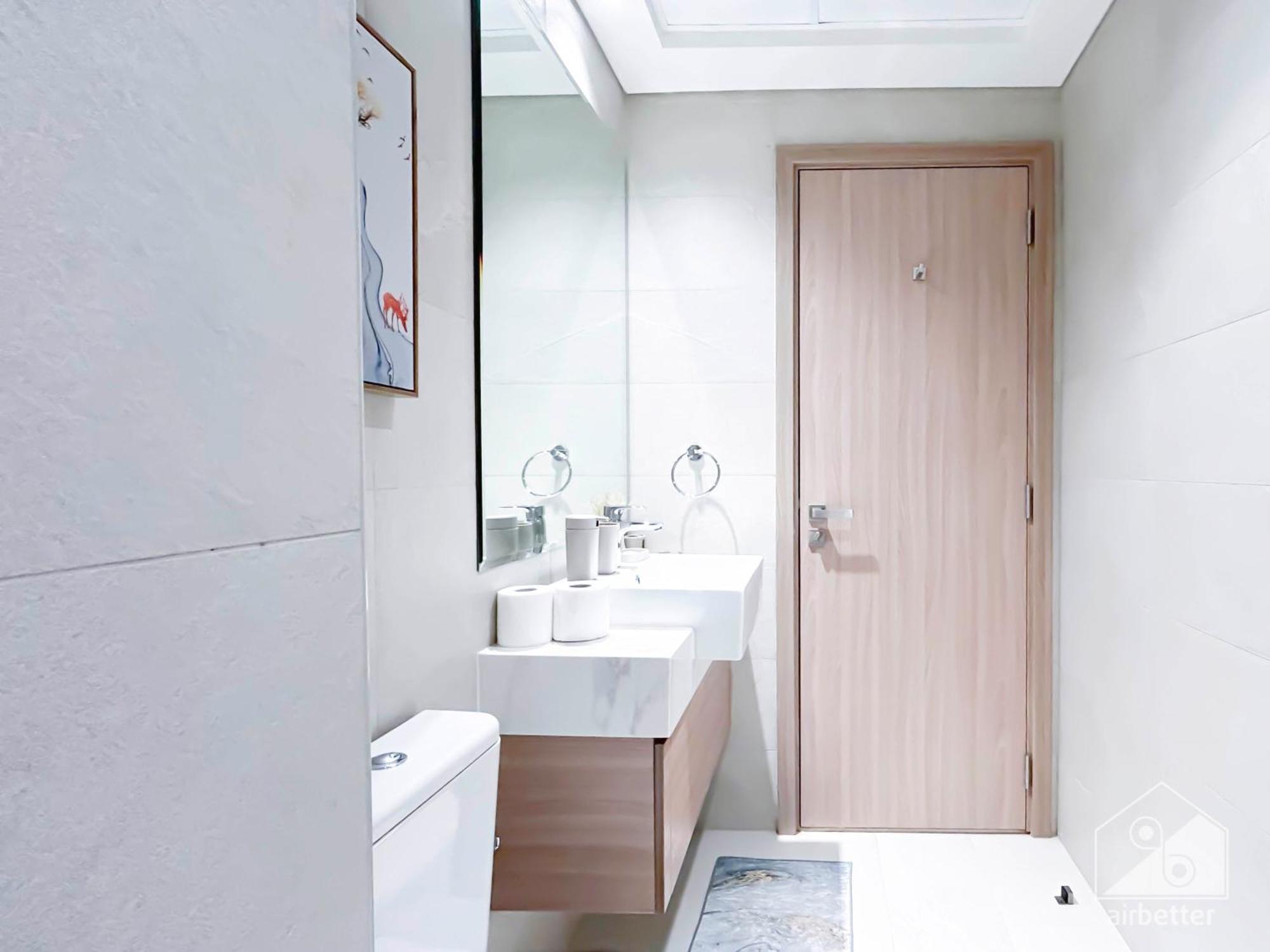 In Azizi Riviera Comfort And Convenience Apartemen *