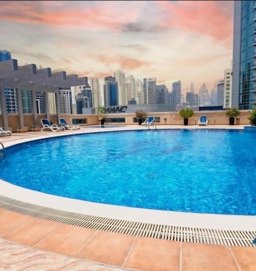 Luxury And Spacious Full Marina View Dubái