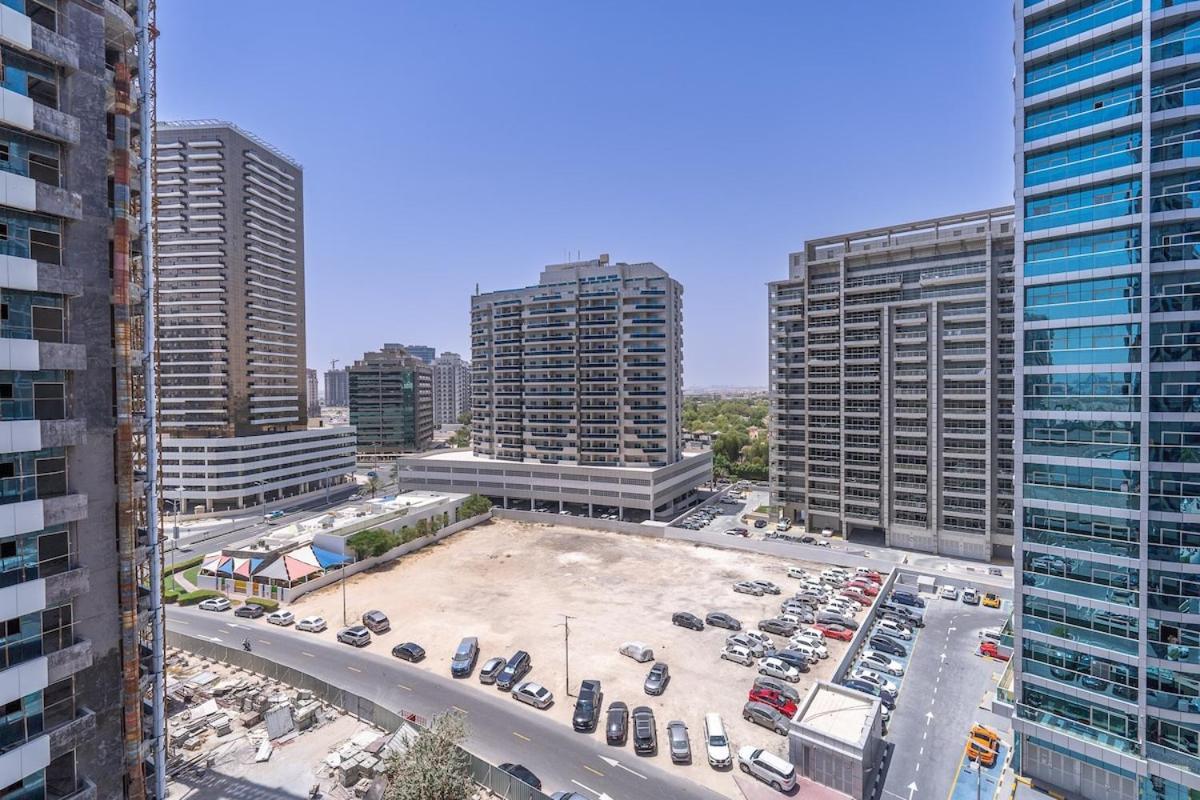 Wonderful Near Golf Course At The Spirit Tower In Sports Dubai