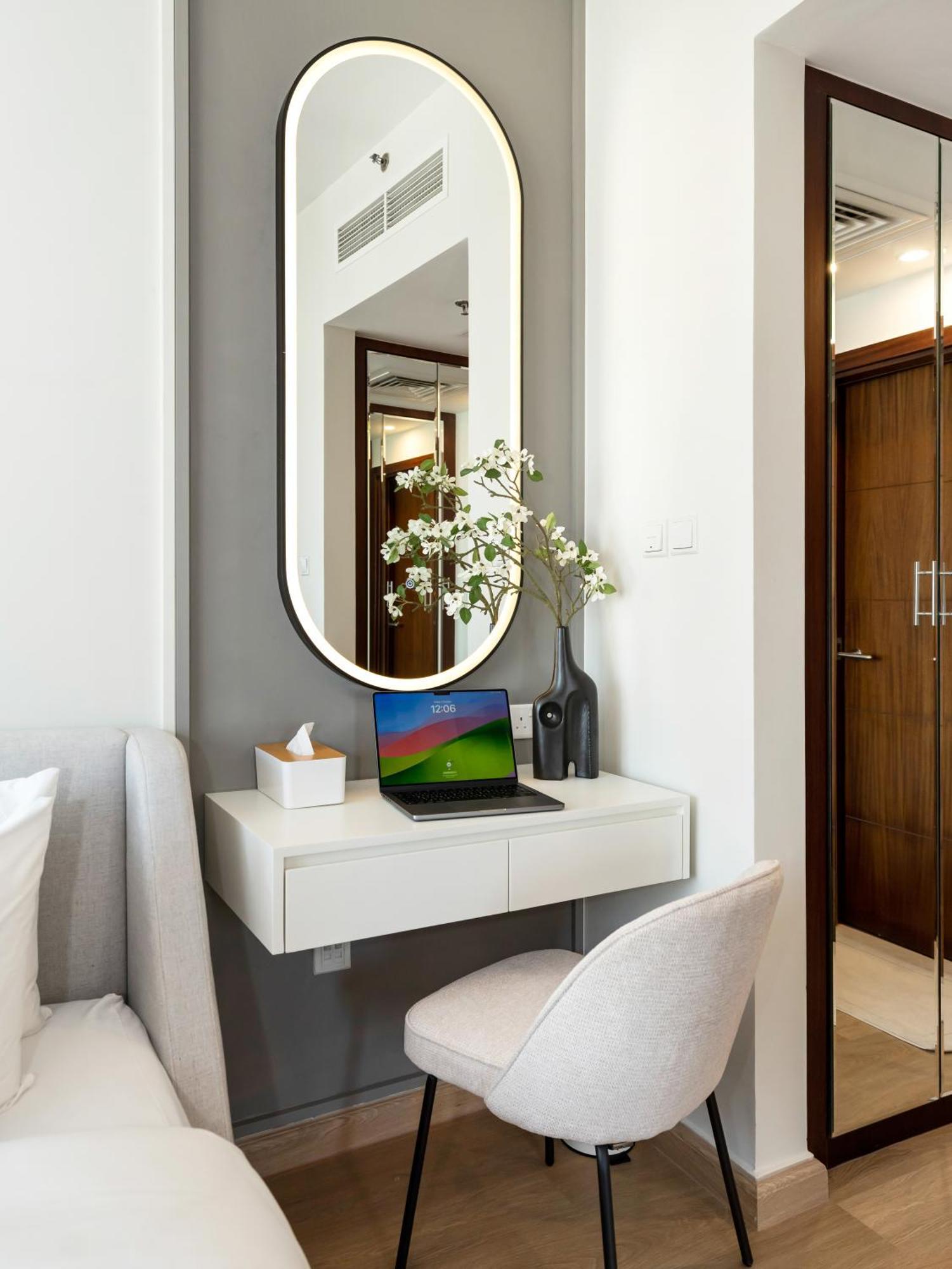 The Skyline Luxury Downtown Retreat Dubaï