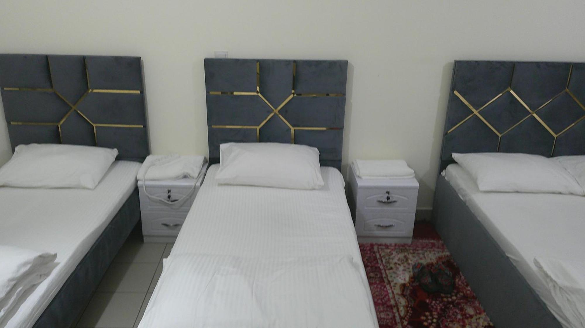 Comfortable Ensuite With Shared Kitchen